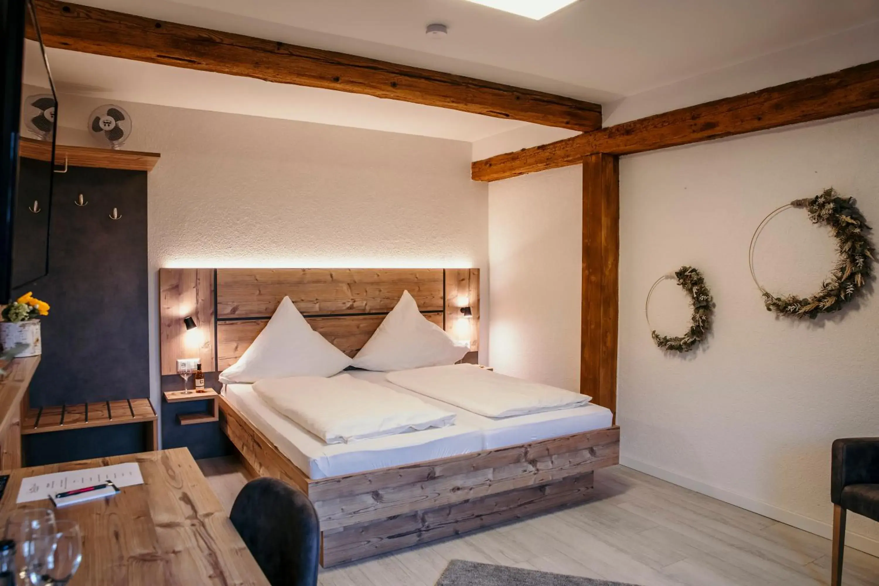 Deluxe Double Room - single occupancy in Landgasthof Krone Deluxe Double Room - single occupancy in Landgasthof Krone