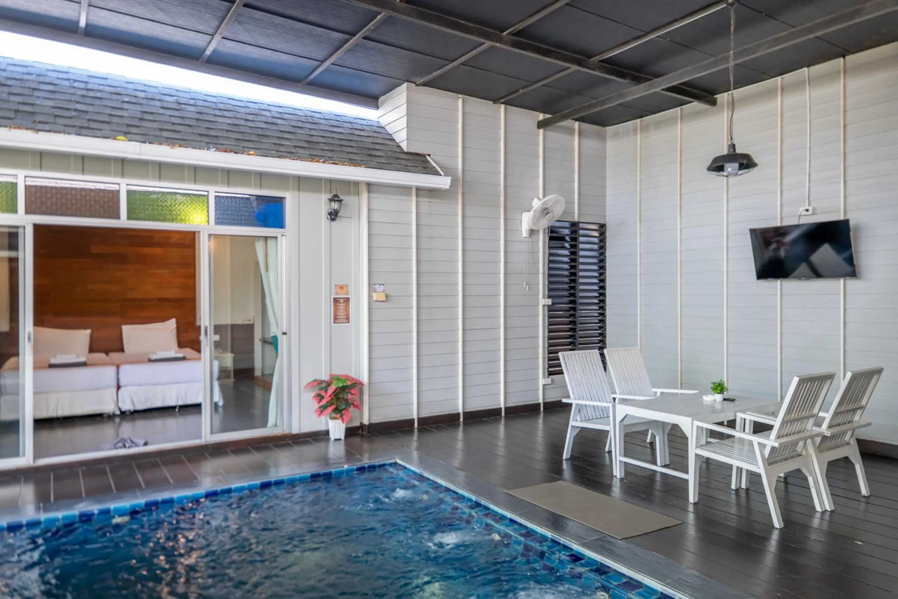 IP Plus Pool Villa Pattaya