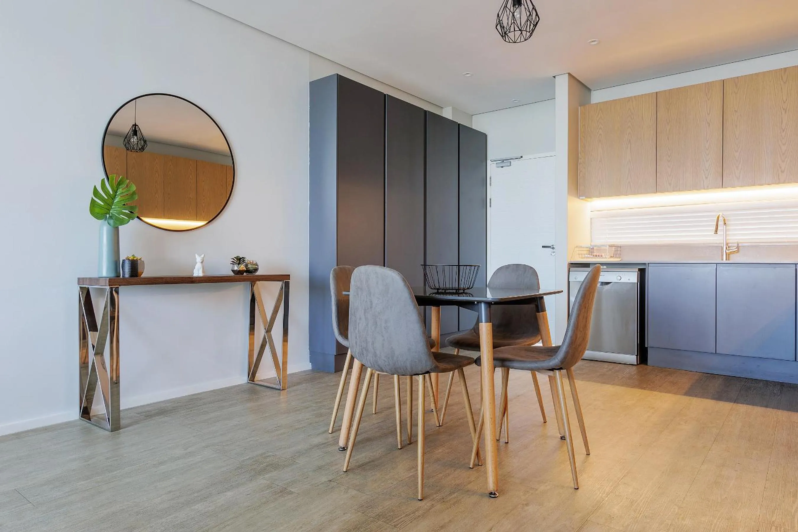 Axis Luxury Apartments by Century City Hotels