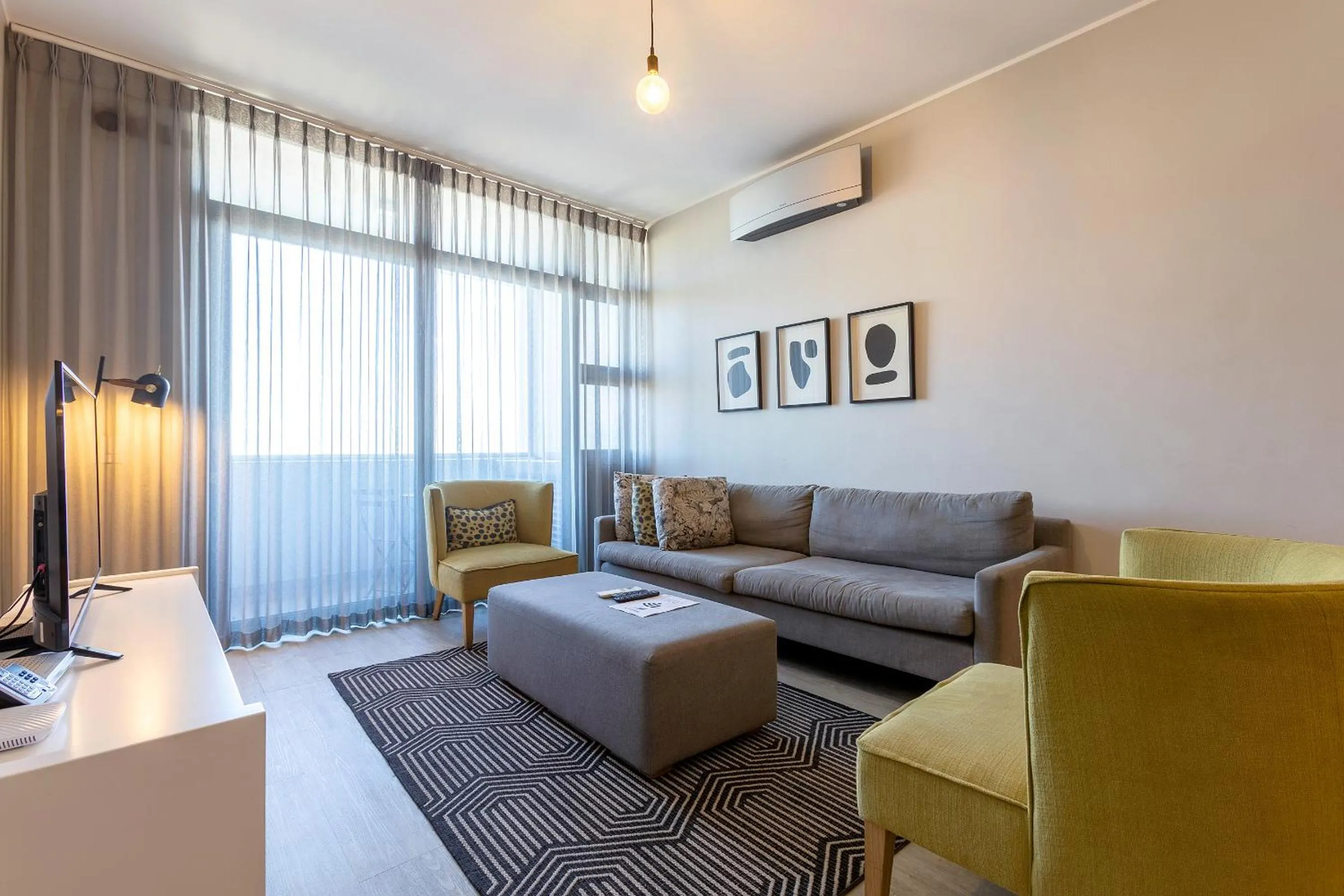 Axis Luxury Apartments by Century City Hotels