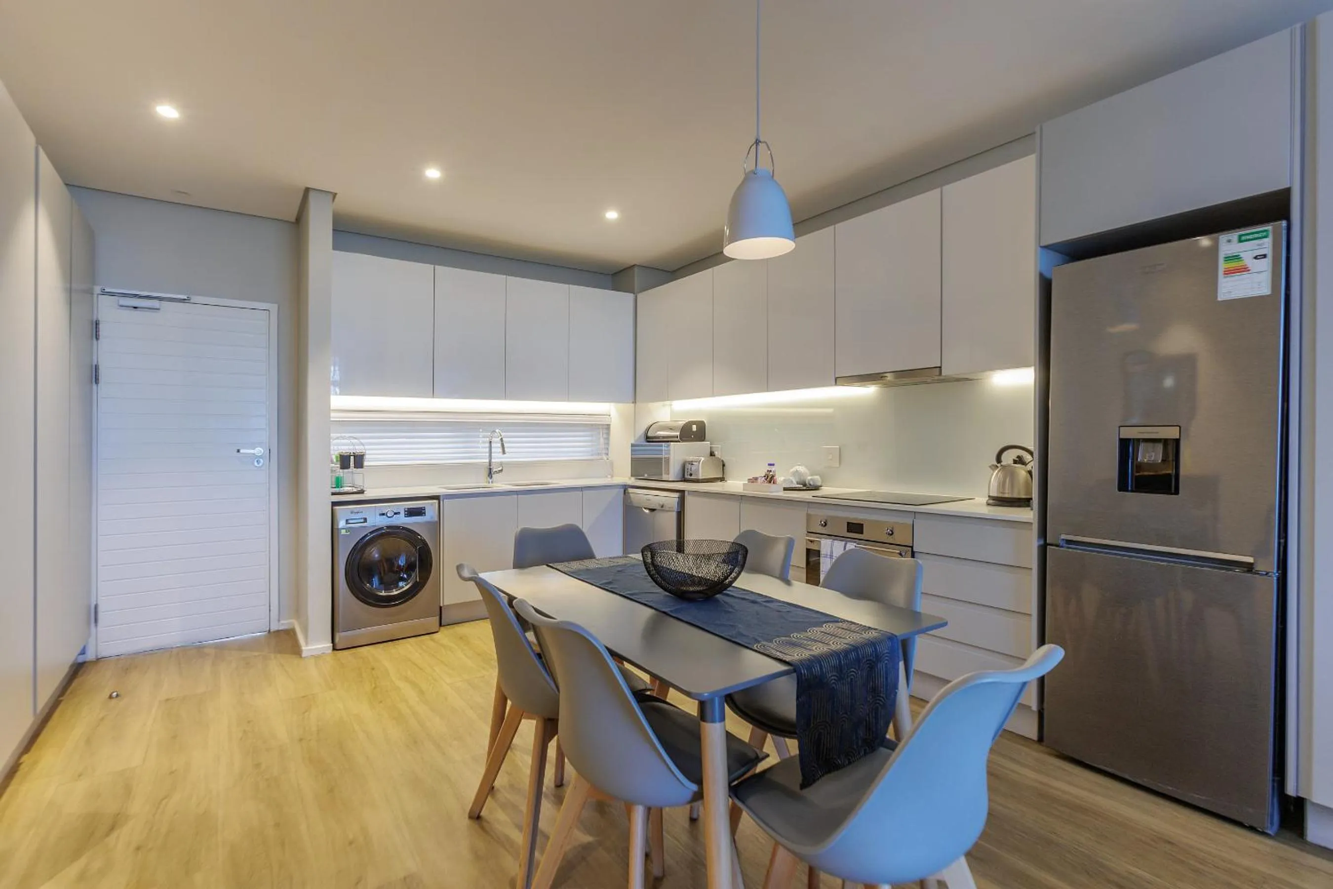 Kitchen or kitchenette in Axis Luxury Apartments by Century City Hotels