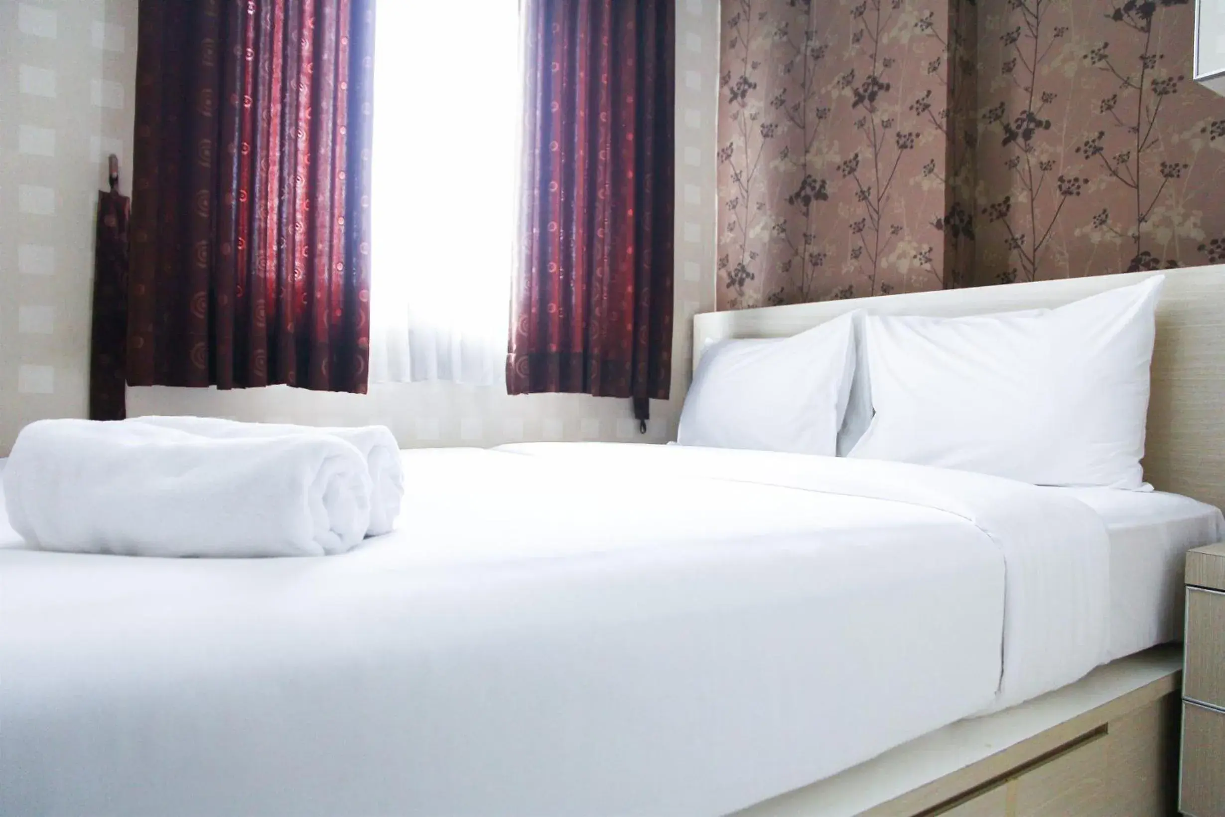 Pool View 2BR Mutiara Bekasi Apartment By Travelio Pool View 2BR Mutiara Bekasi Apartment By Travelio