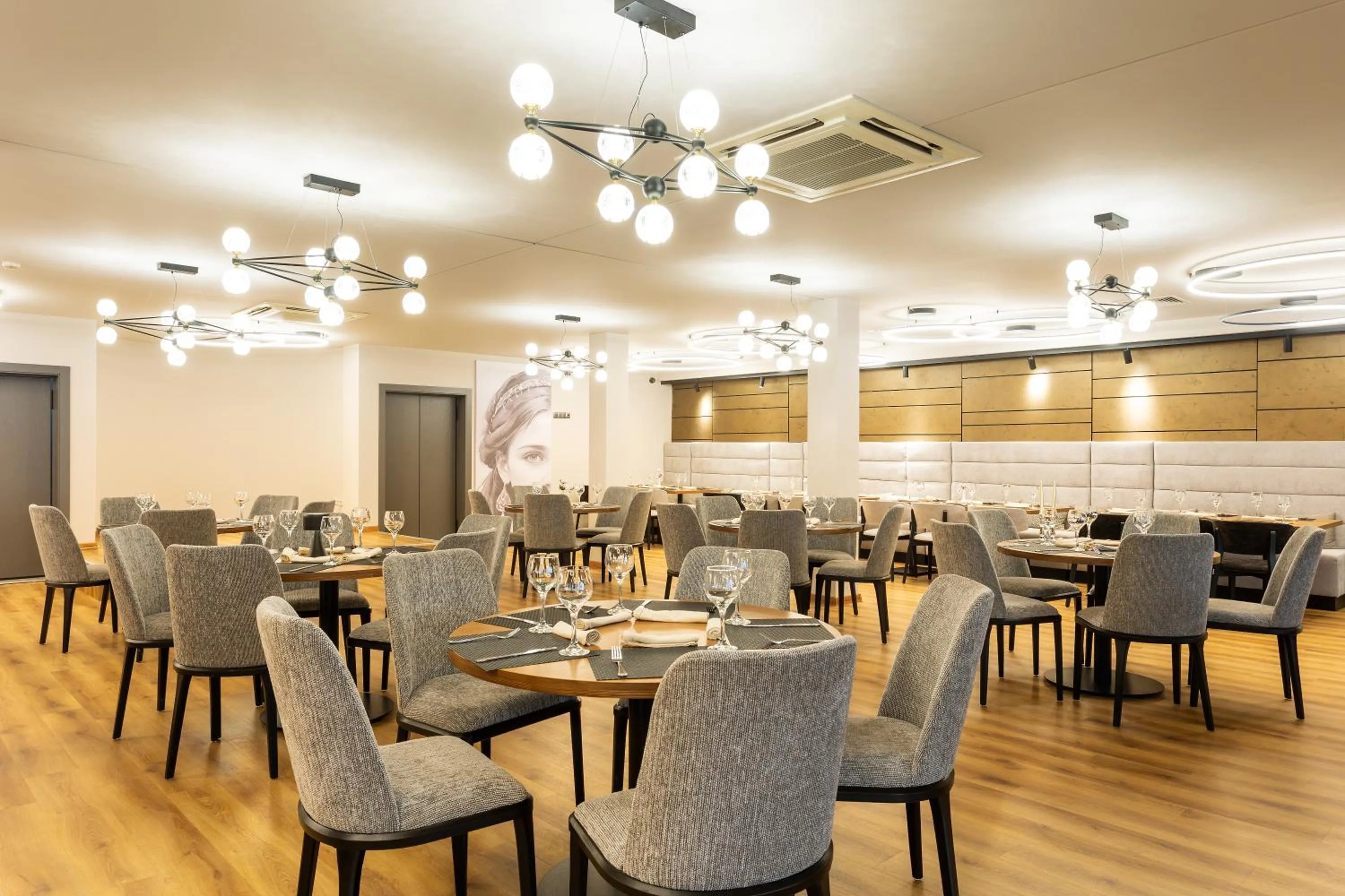 Restaurant/places to eat in Kamengrad Hotel & SPA