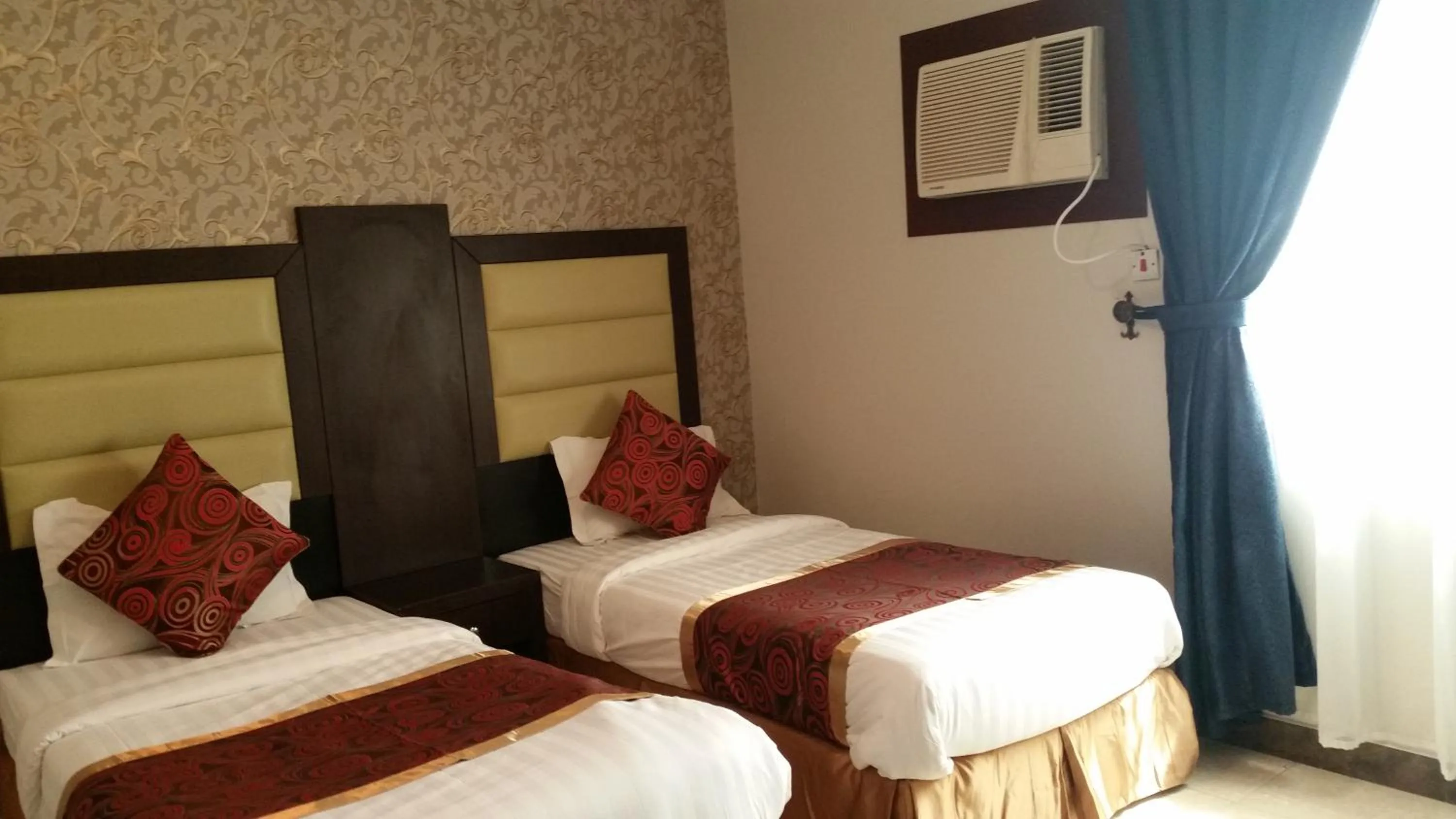 Bedroom, Bed in Mkani Apartment