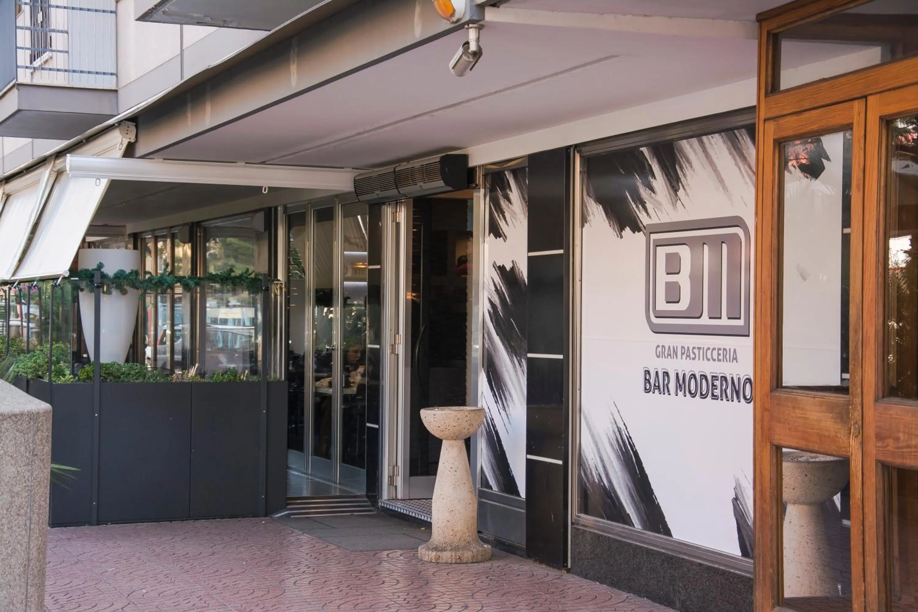 Restaurant/places to eat in Tanzi Home