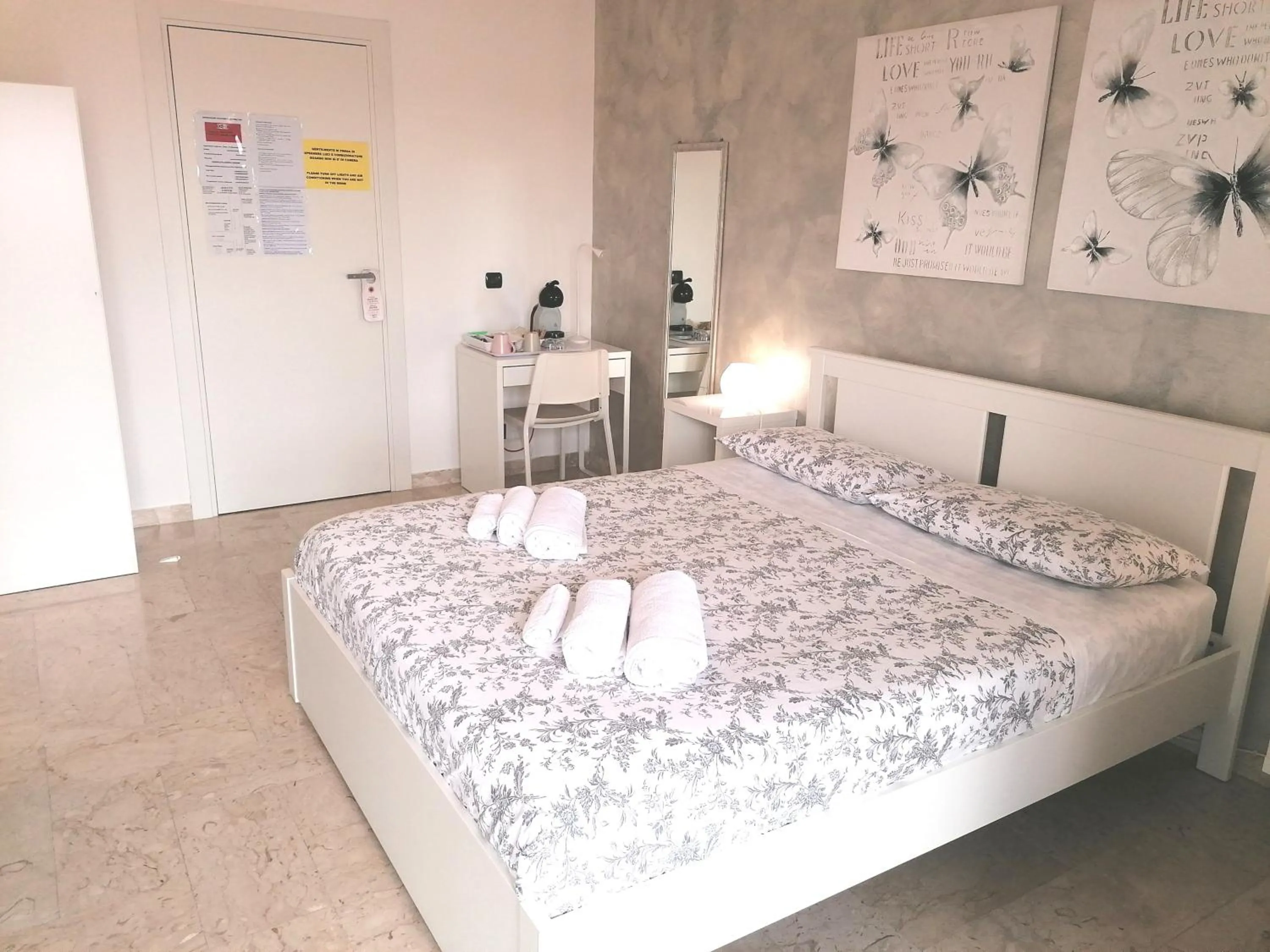 Bedroom, Bed in Tanzi Home