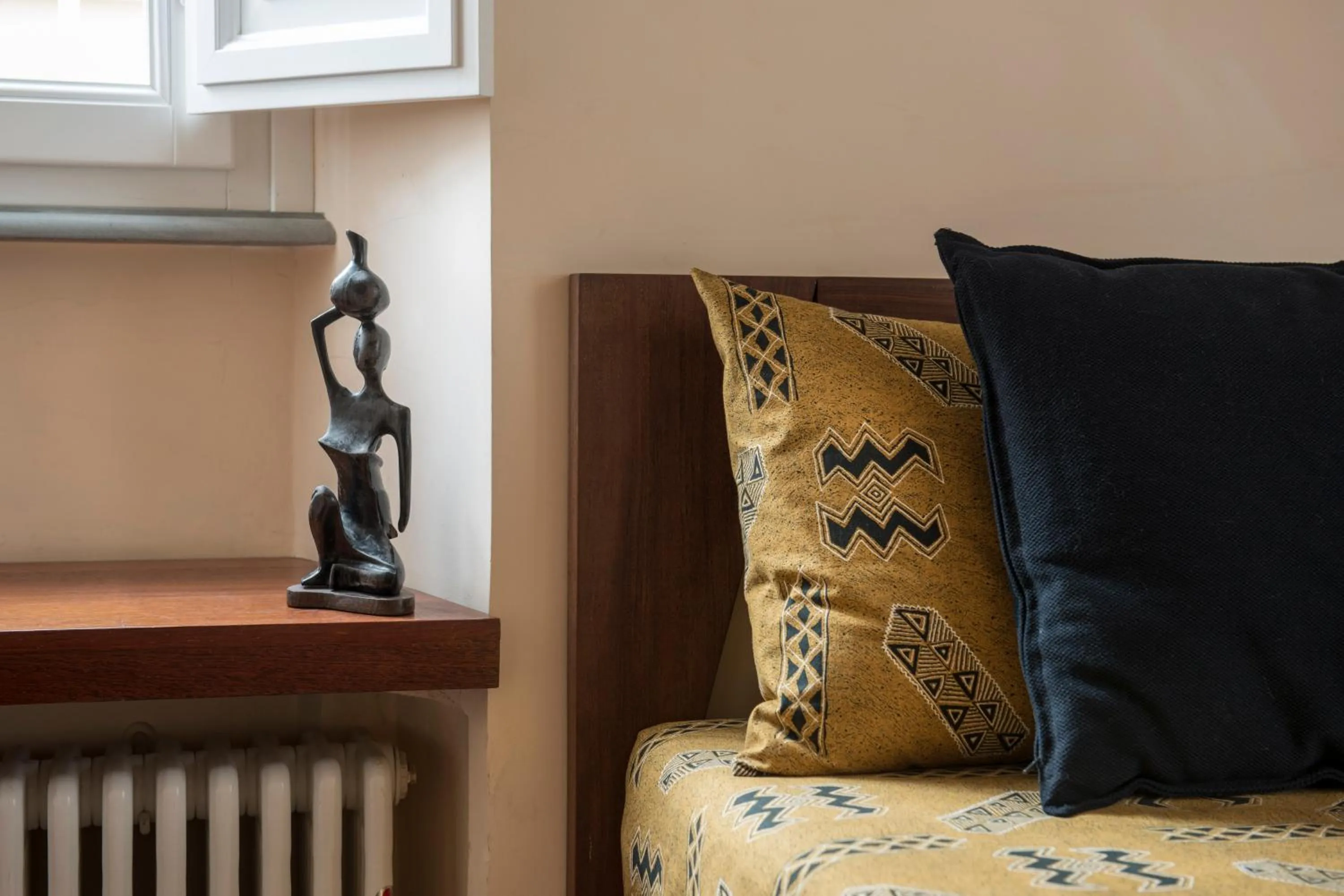 Decorative detail in Palm Gallery Hotel