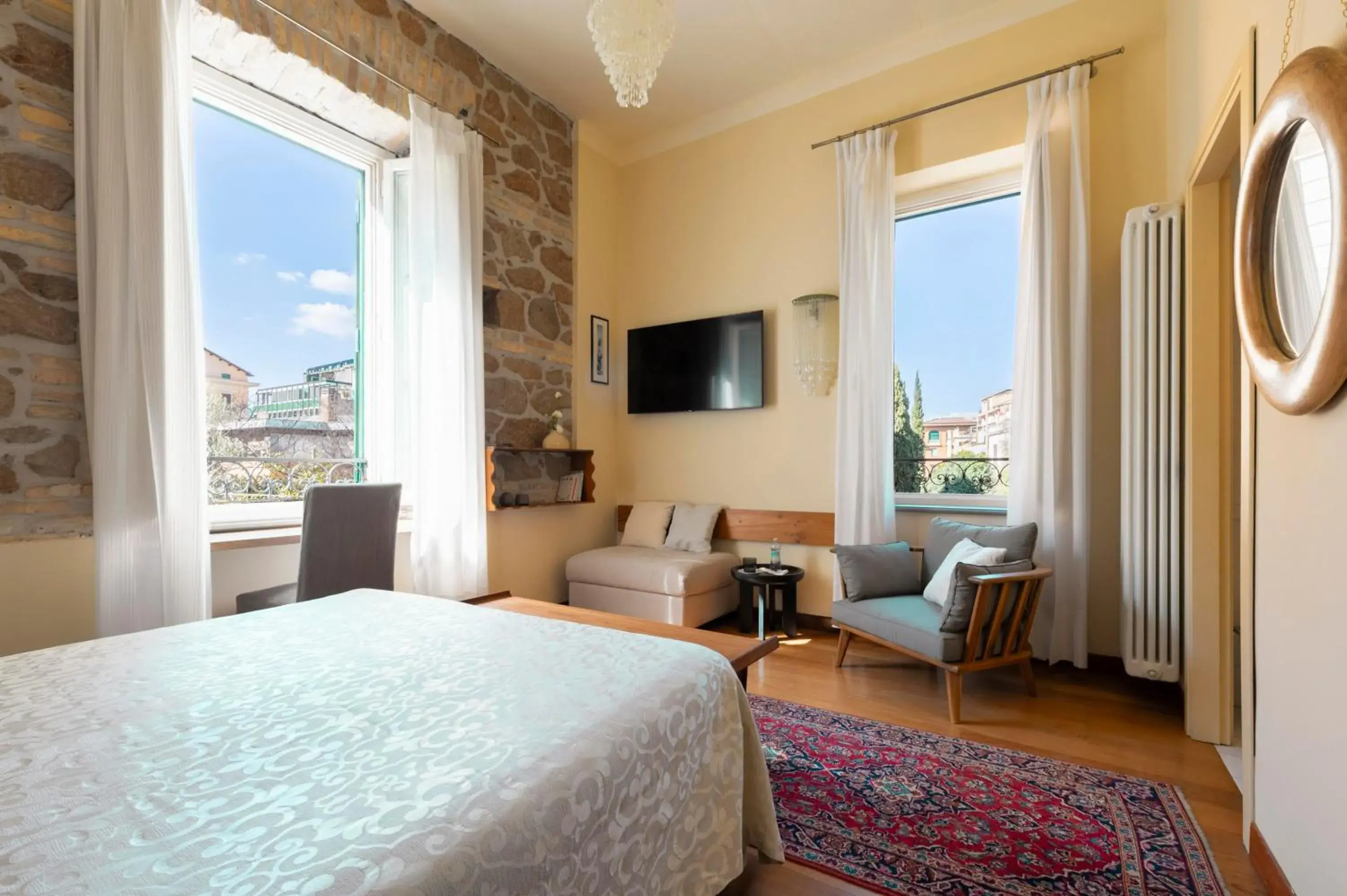 View (from property/room), Bed in Palm Gallery Hotel View (from property/room), Bed in Palm Gallery Hotel