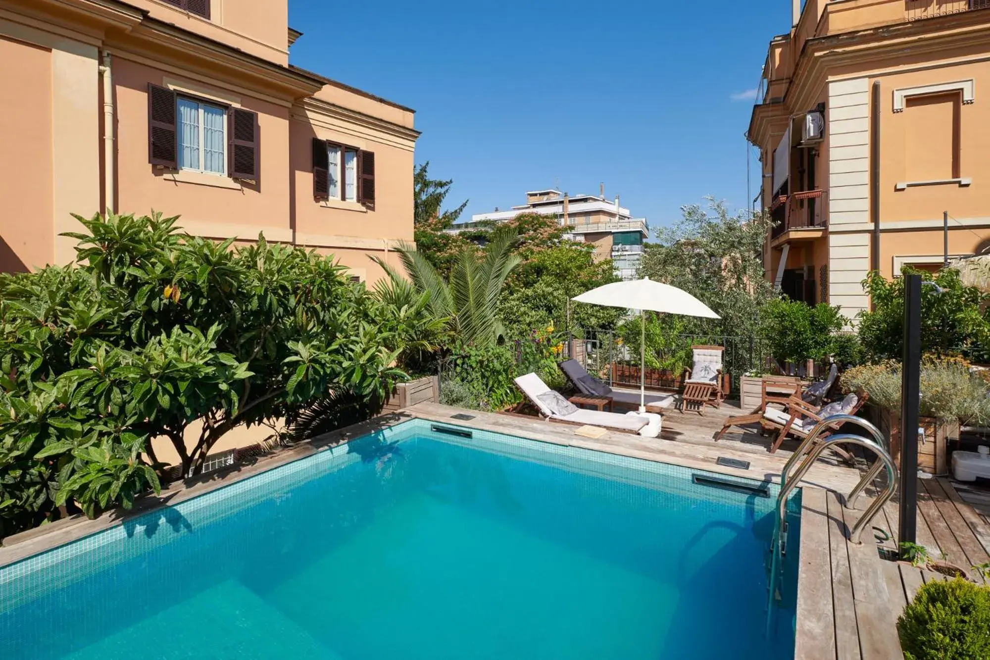 Swimming pool in Palm Gallery Hotel Swimming pool in Palm Gallery Hotel