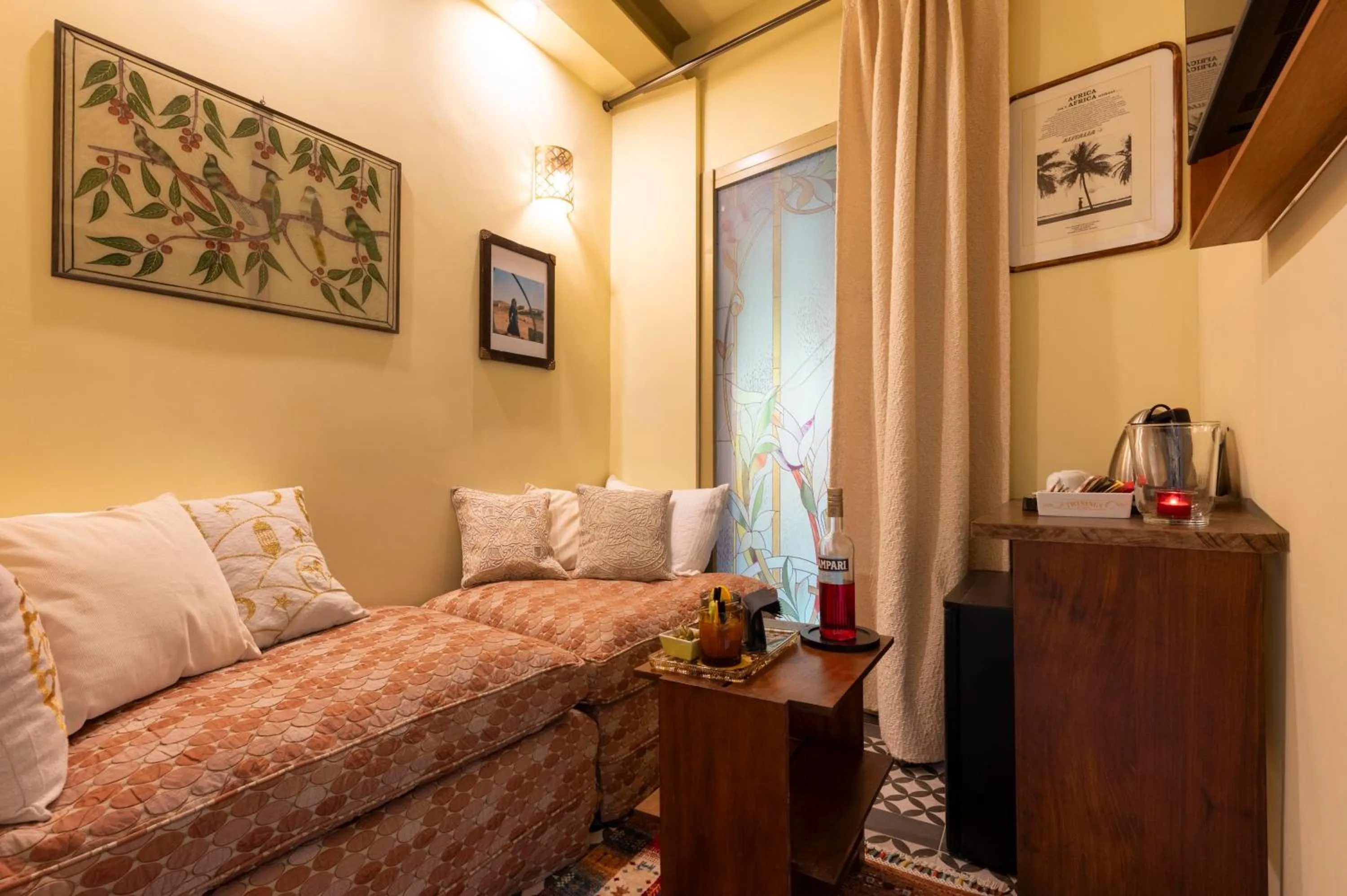 furniture, Bed in Palm Gallery Hotel