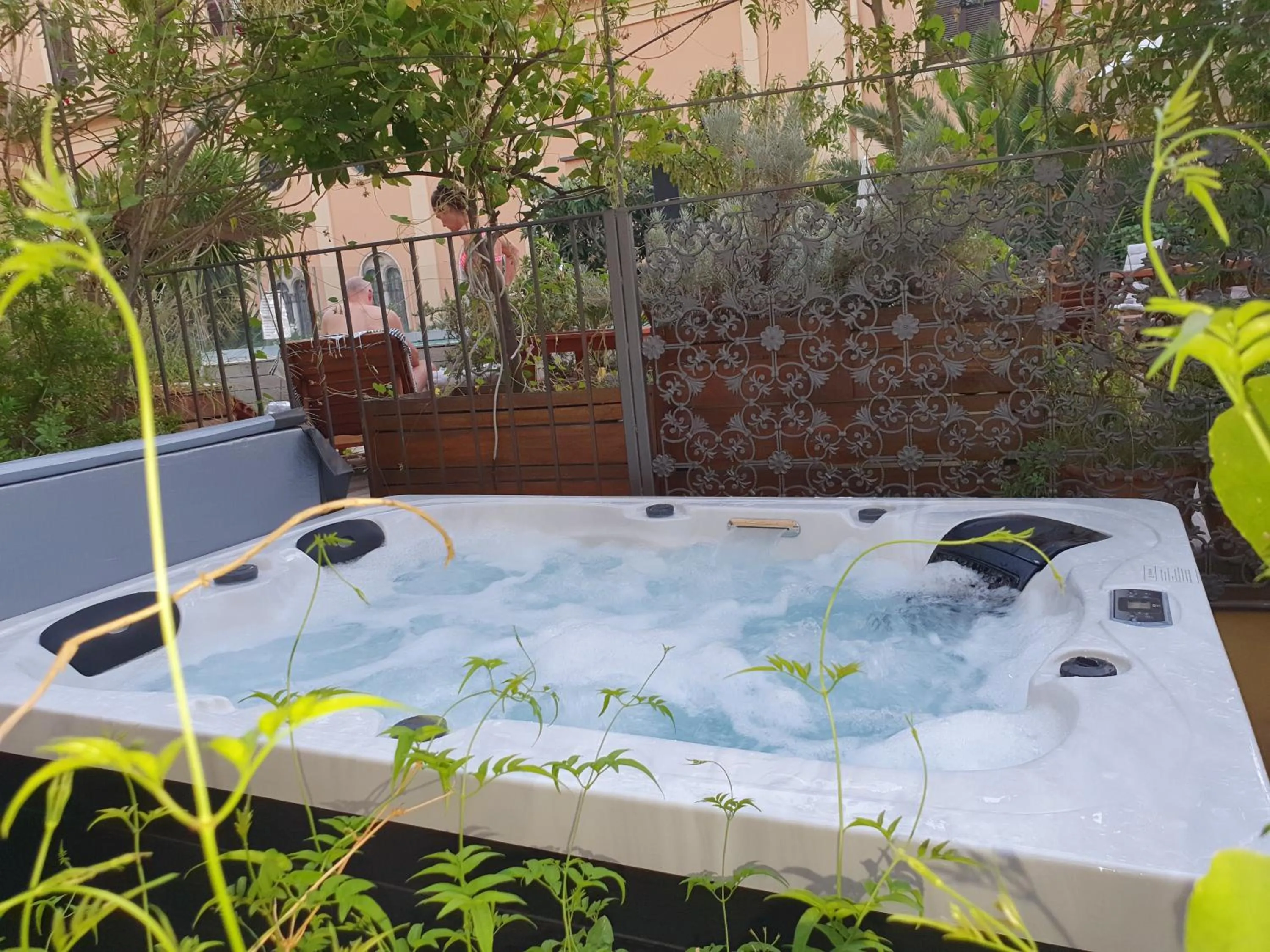 Balcony/Terrace in Palm Gallery Hotel