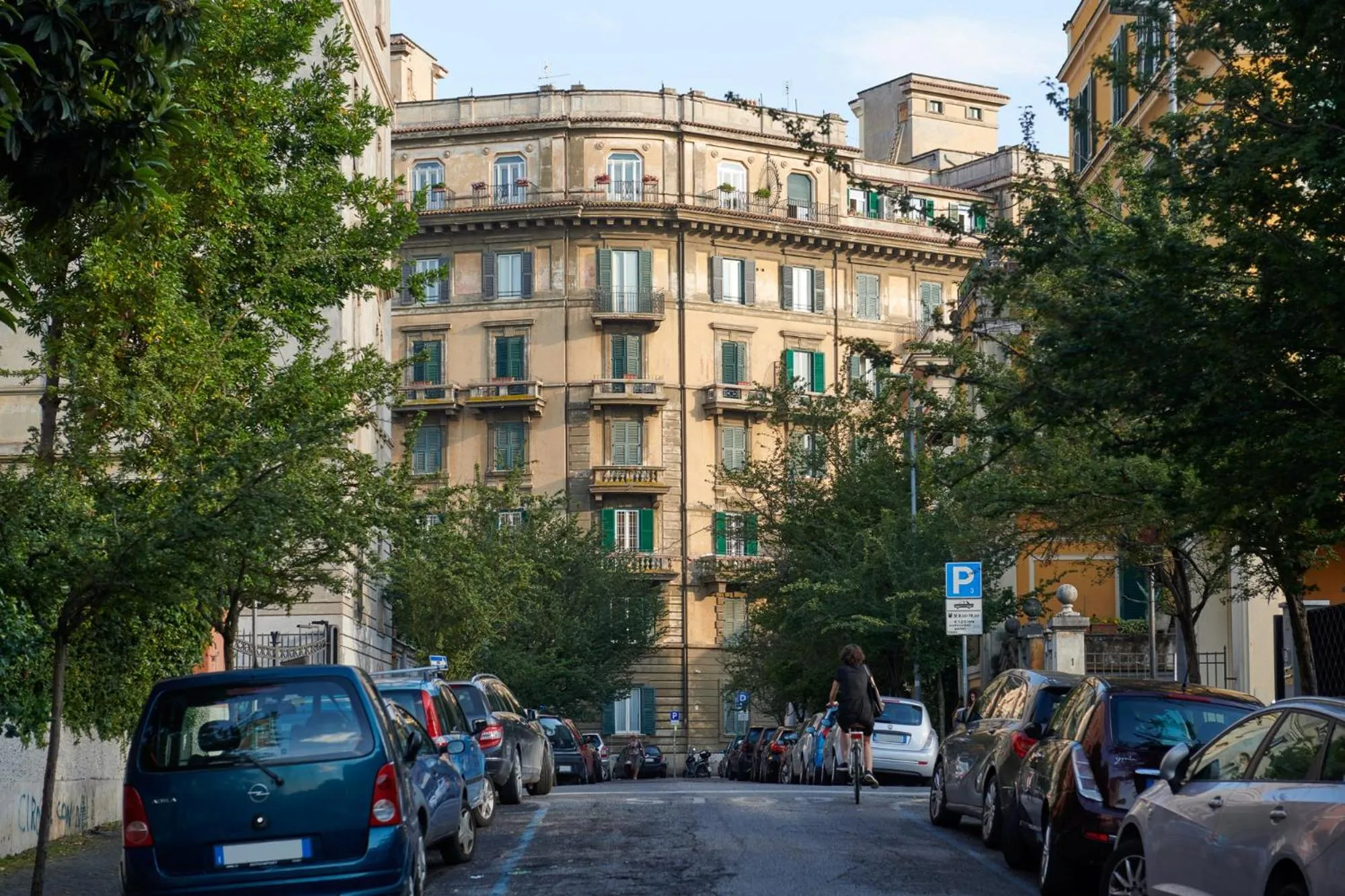 Neighbourhood in Palm Gallery Hotel