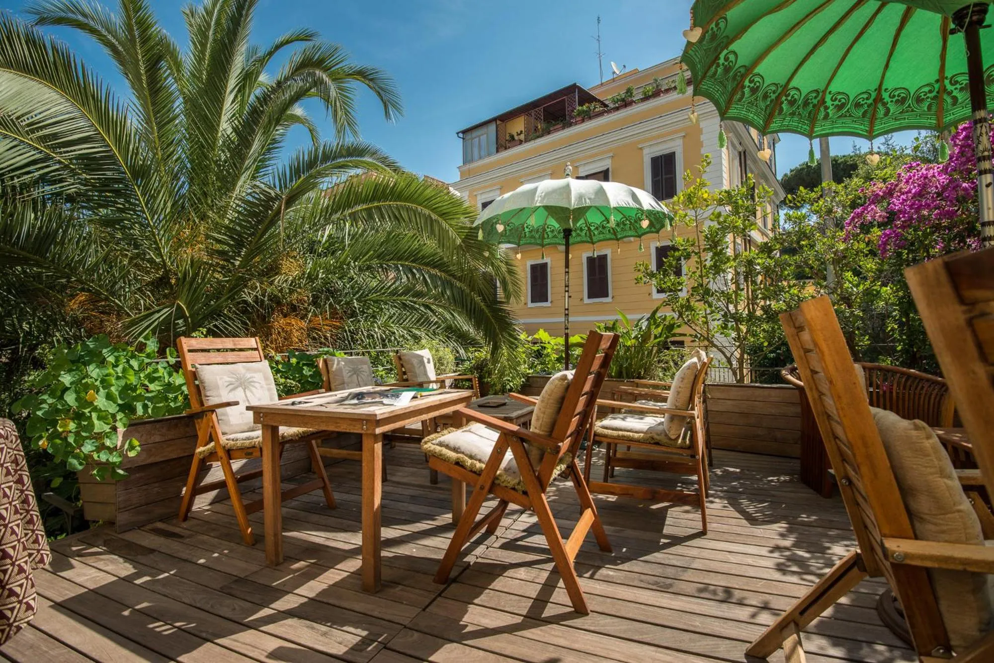 Balcony/Terrace in Palm Gallery Hotel