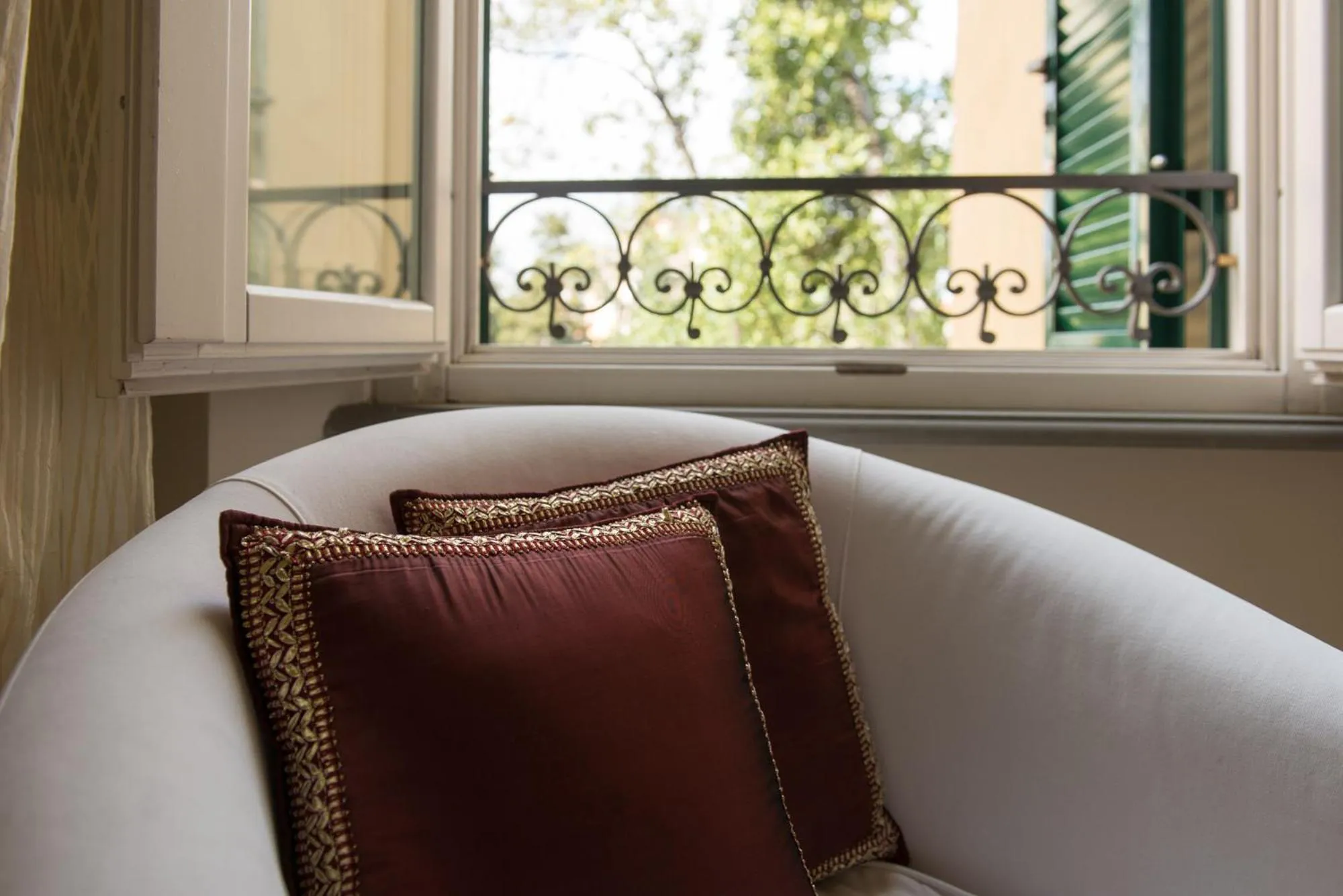Bedroom in Palm Gallery Hotel