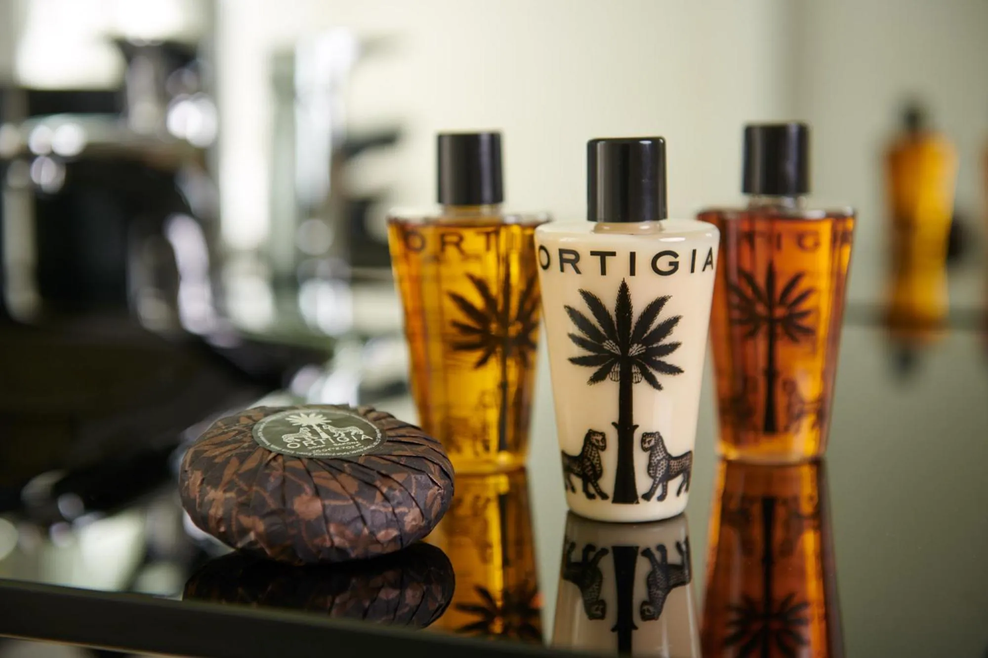 Bathroom in Palm Gallery Hotel