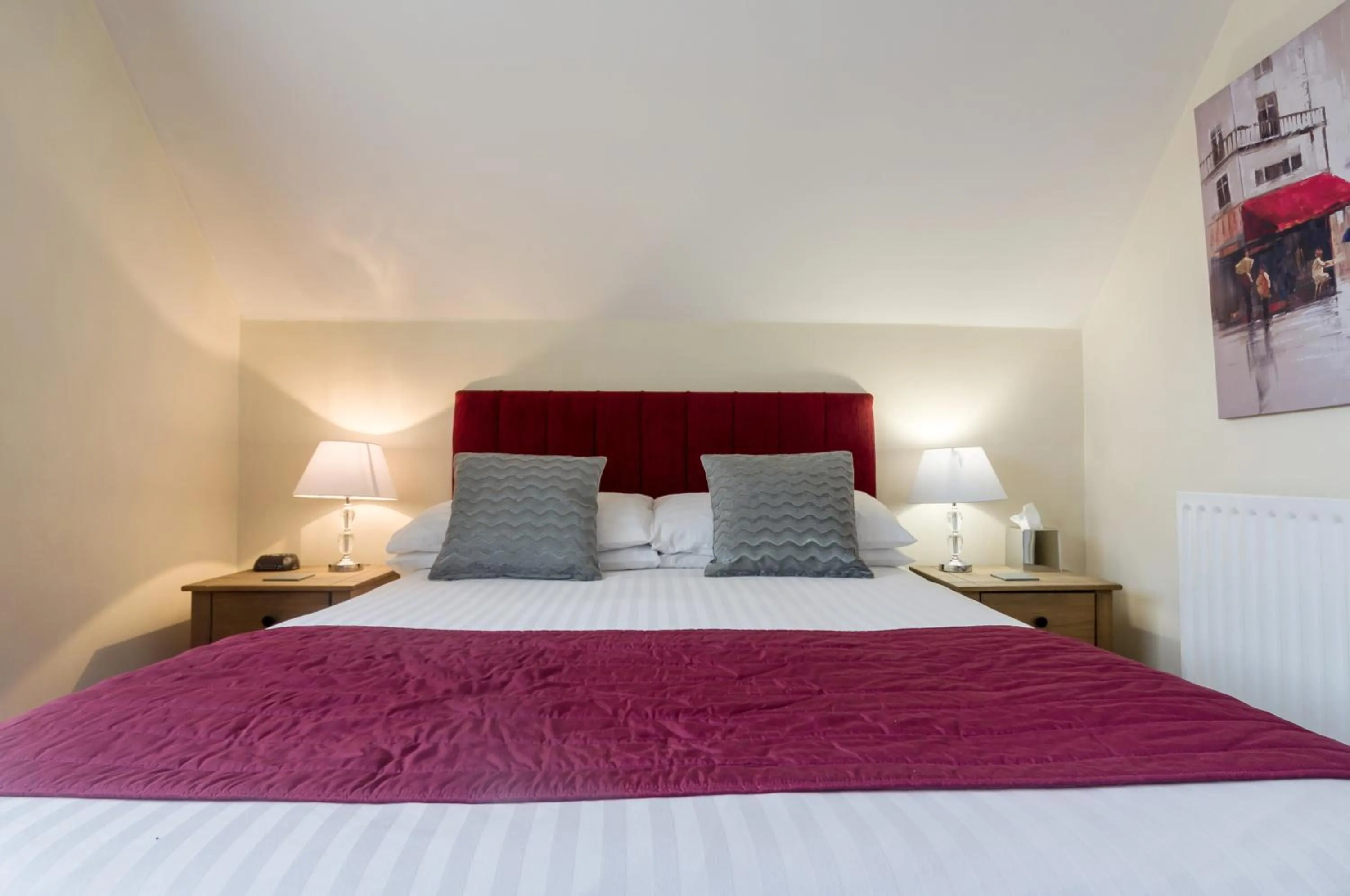 Bedroom in Stoneleigh Hotel