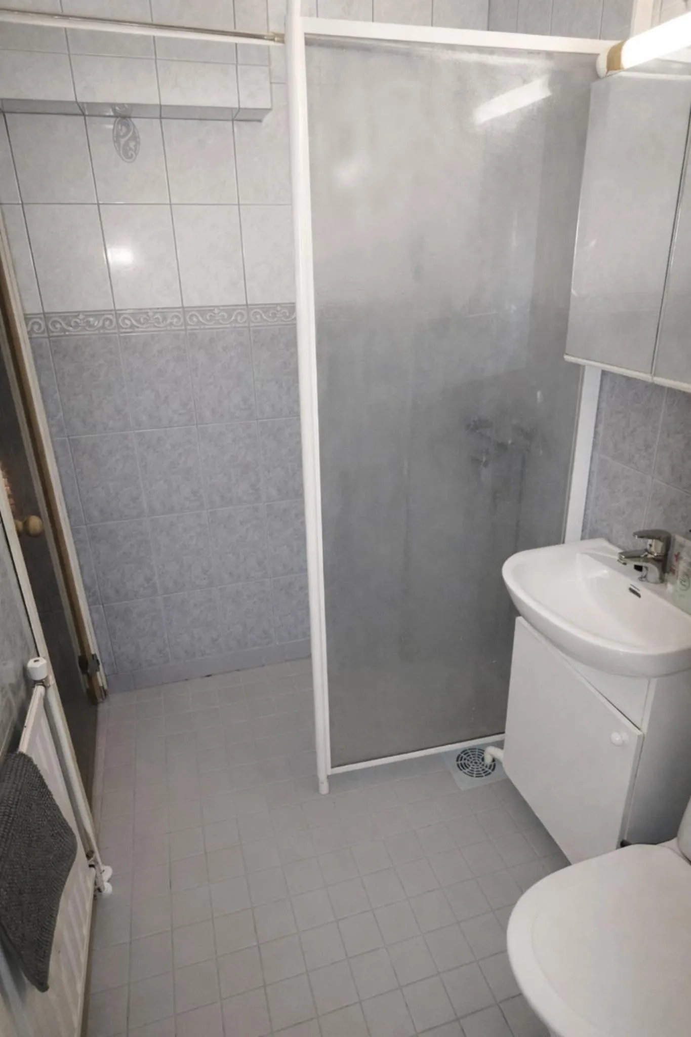 Shower in 1-Bedroom Apartment with Sauna