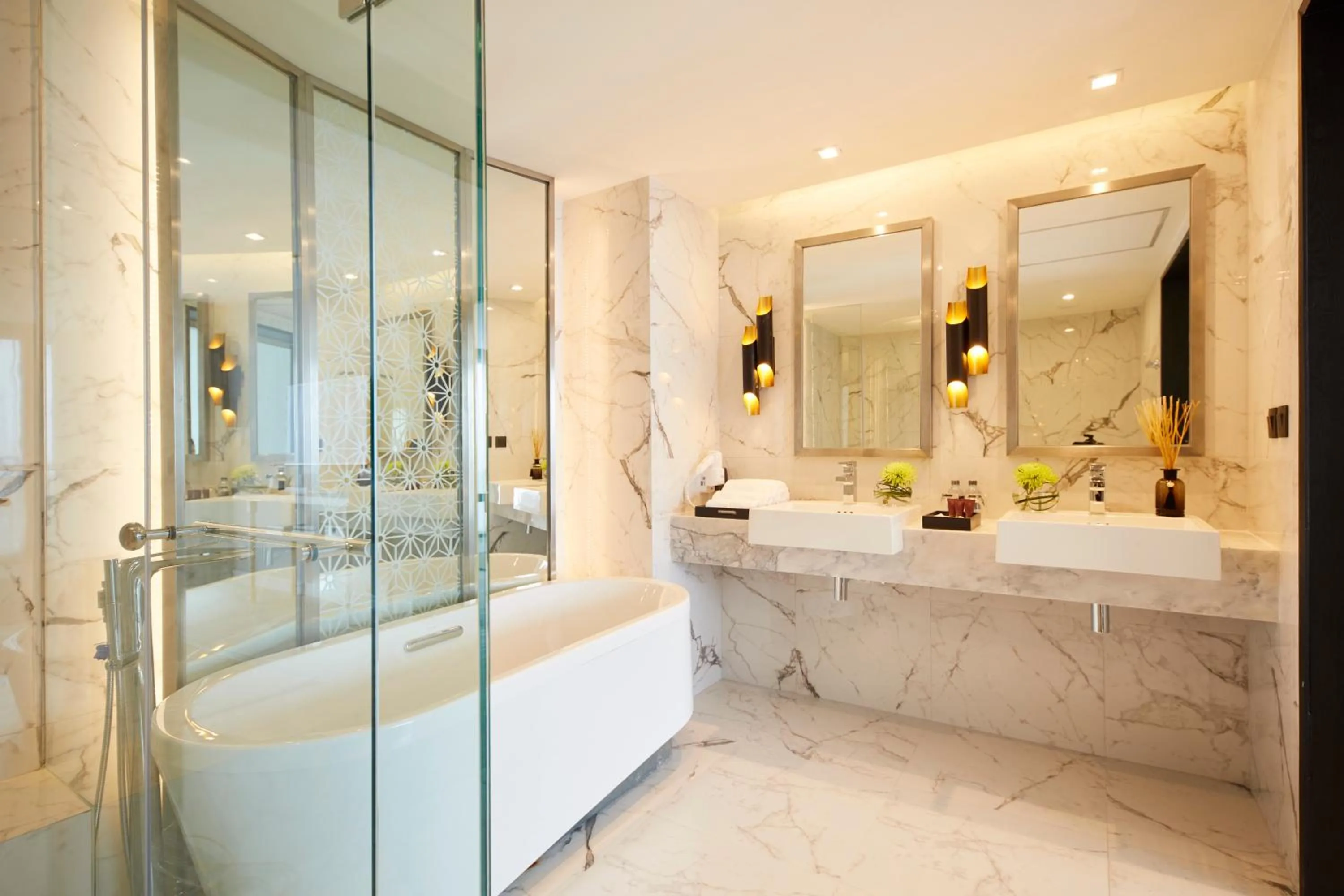 Shower in Health Land Resort & Spa