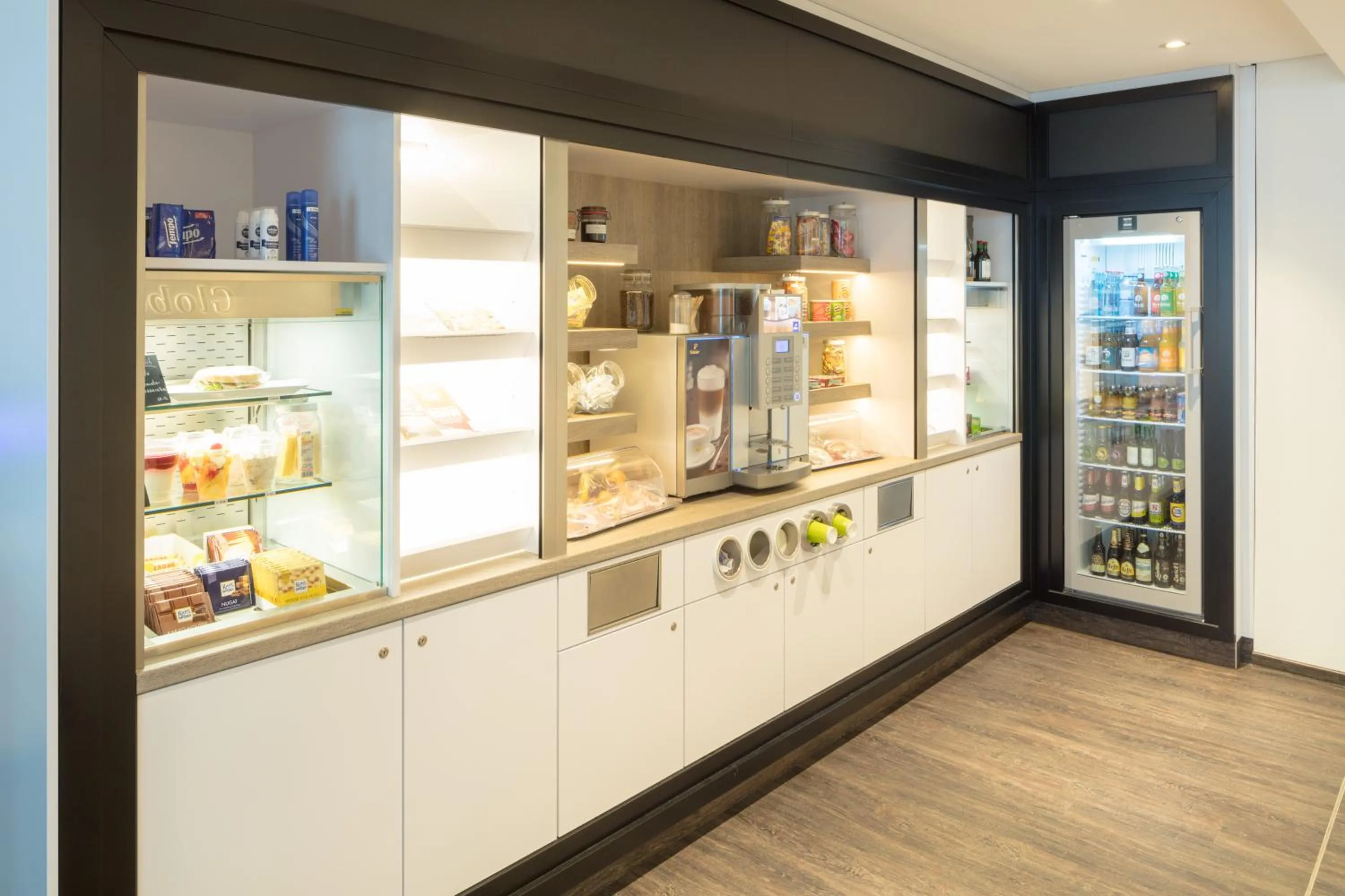 Food and drinks in Hotel Global Inn