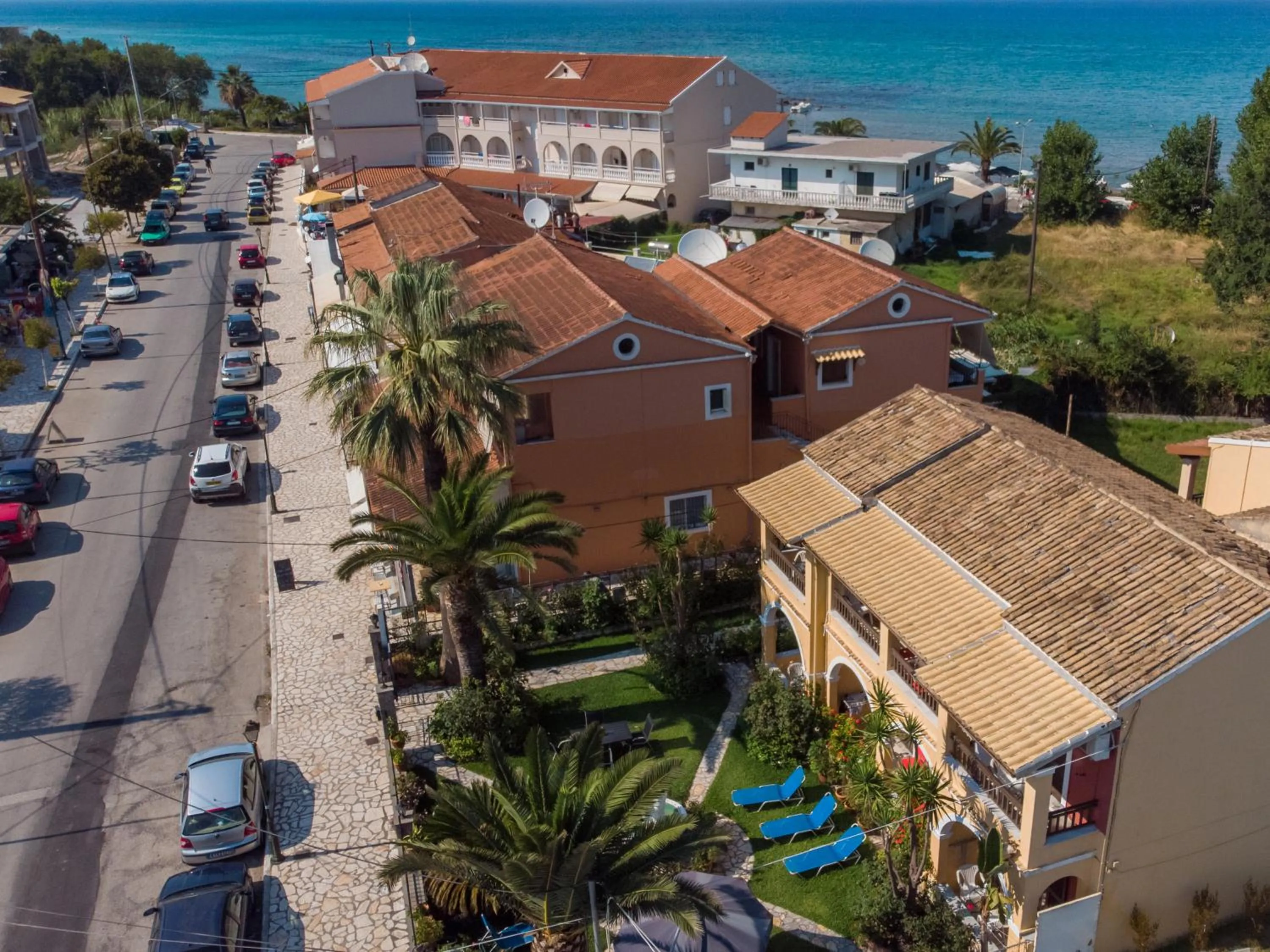 Eleni Apartments
