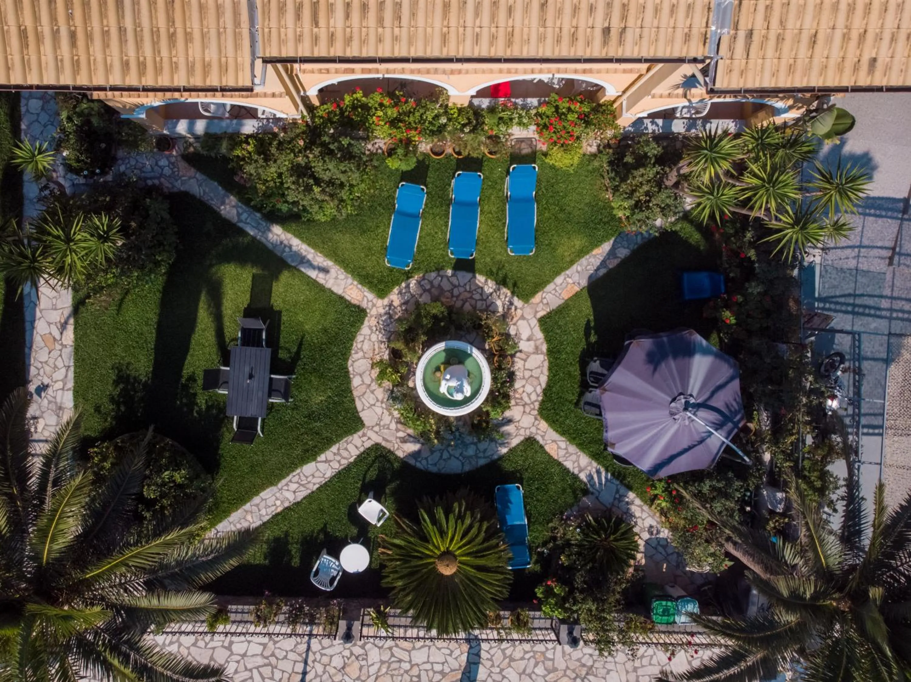 Eleni Apartments