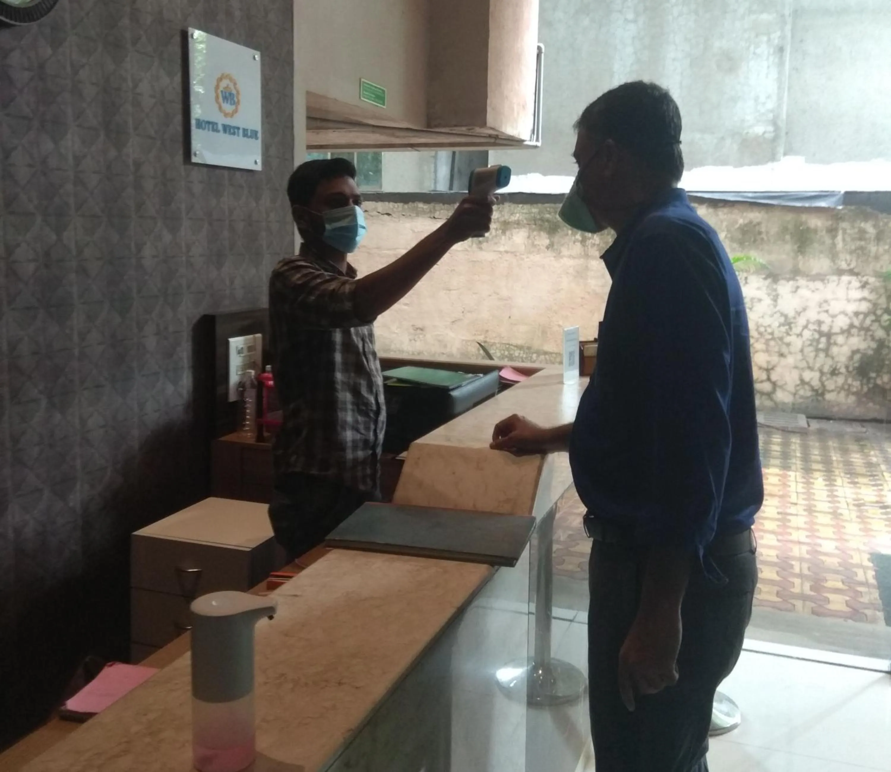 Facade/entrance in Hotel West Blue