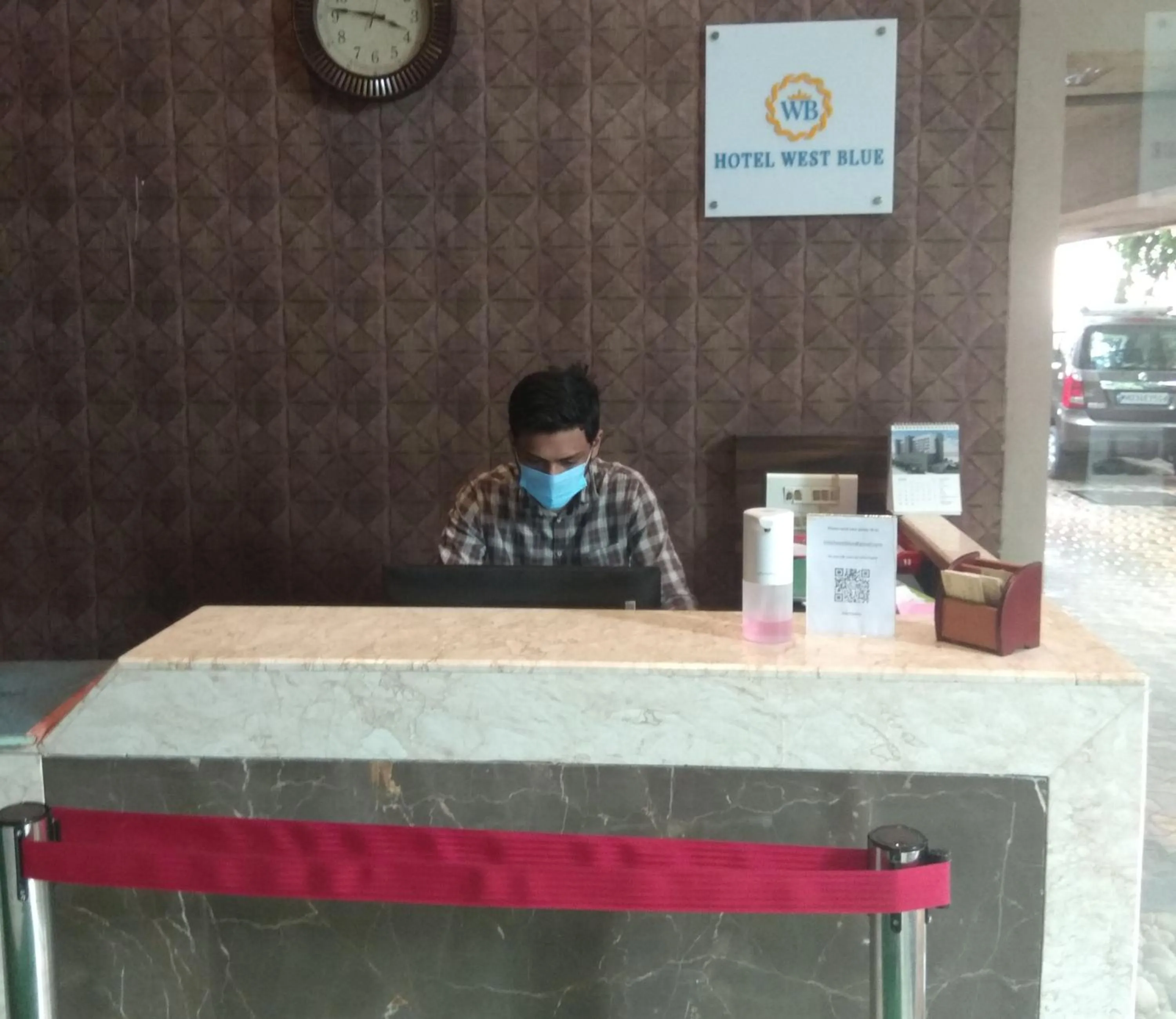 Lobby or reception in Hotel West Blue