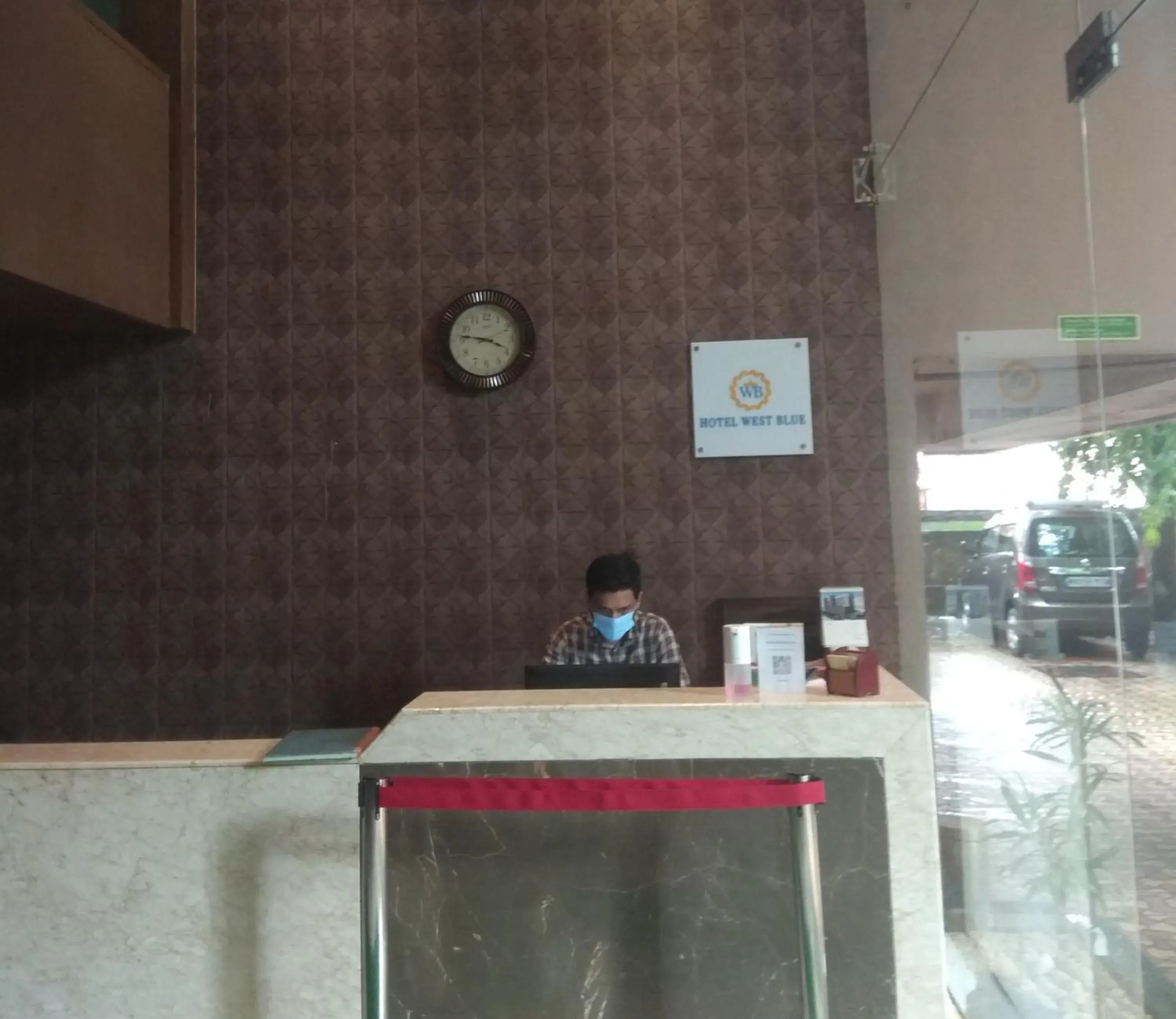 Facade/entrance in Hotel West Blue Facade/entrance in Hotel West Blue