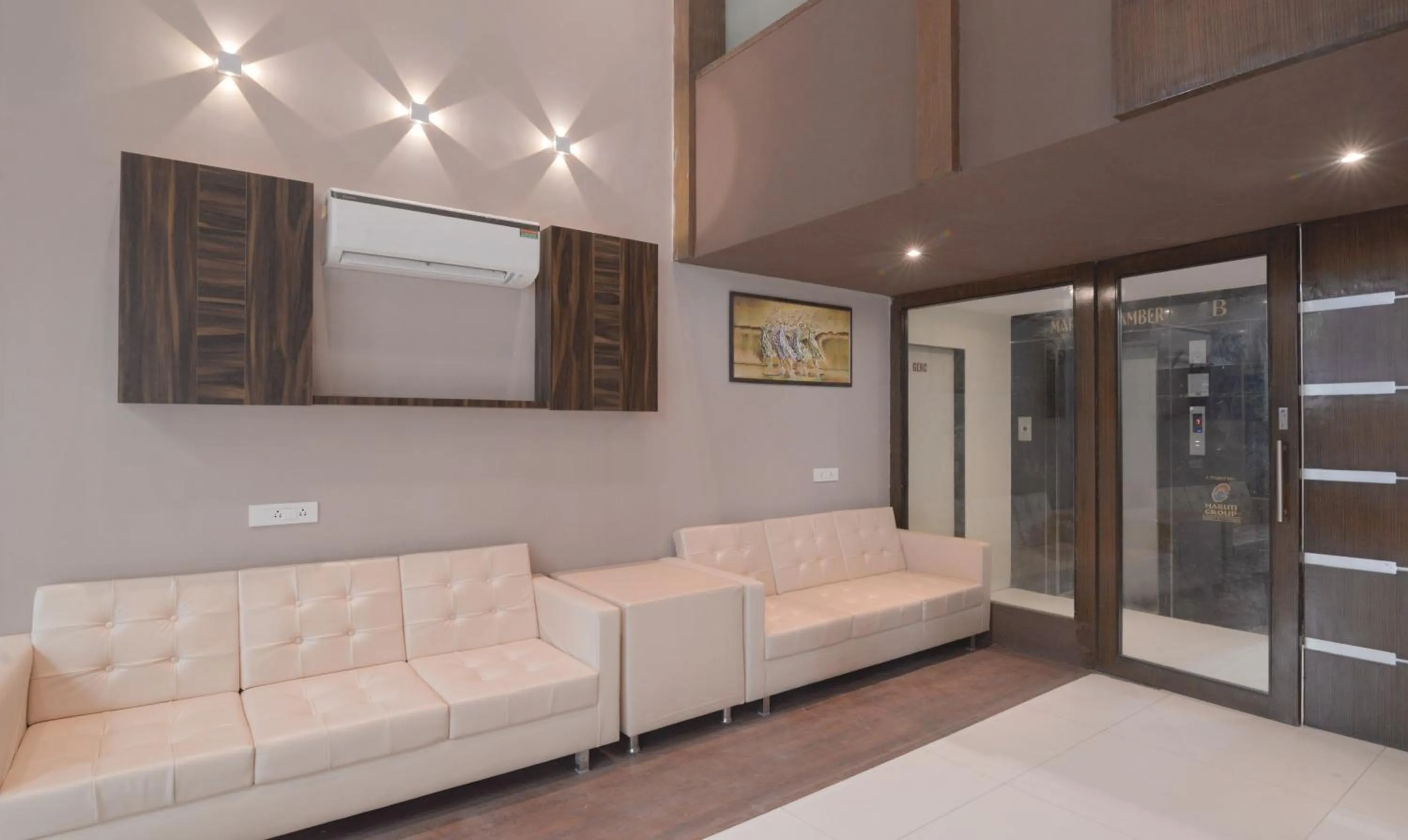 Lobby or reception in Hotel West Blue