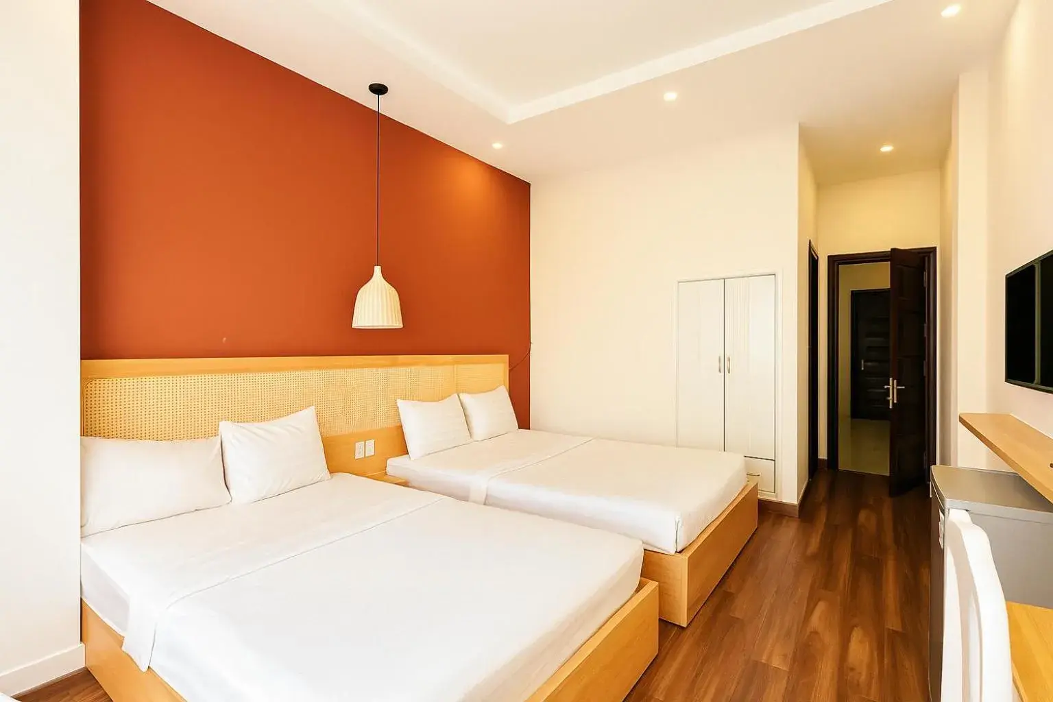 Deluxe Quadruple Room in Saigon Central Hotel Deluxe Quadruple Room in Saigon Central Hotel