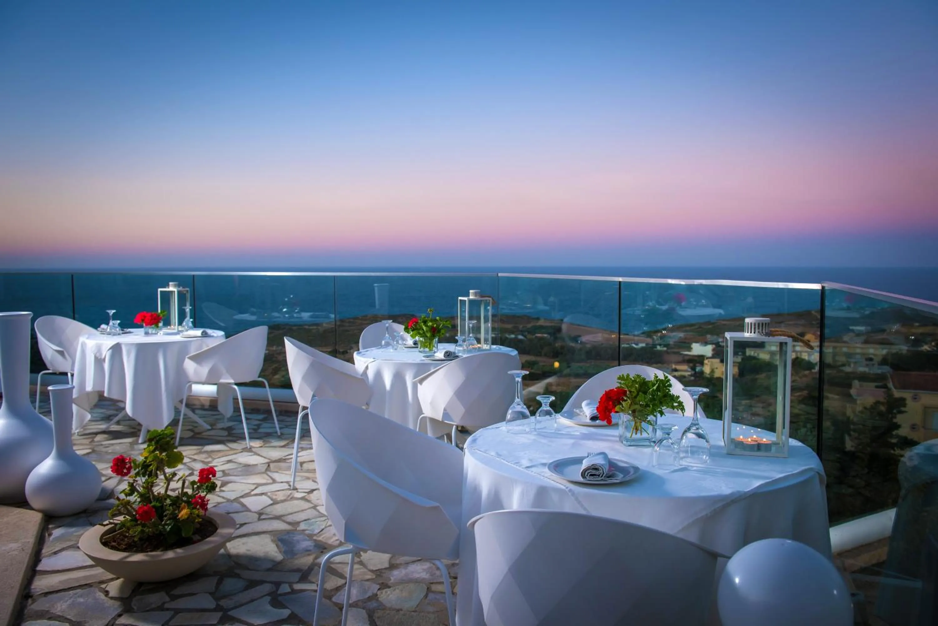 Restaurant/places to eat in Happy Cretan Suites