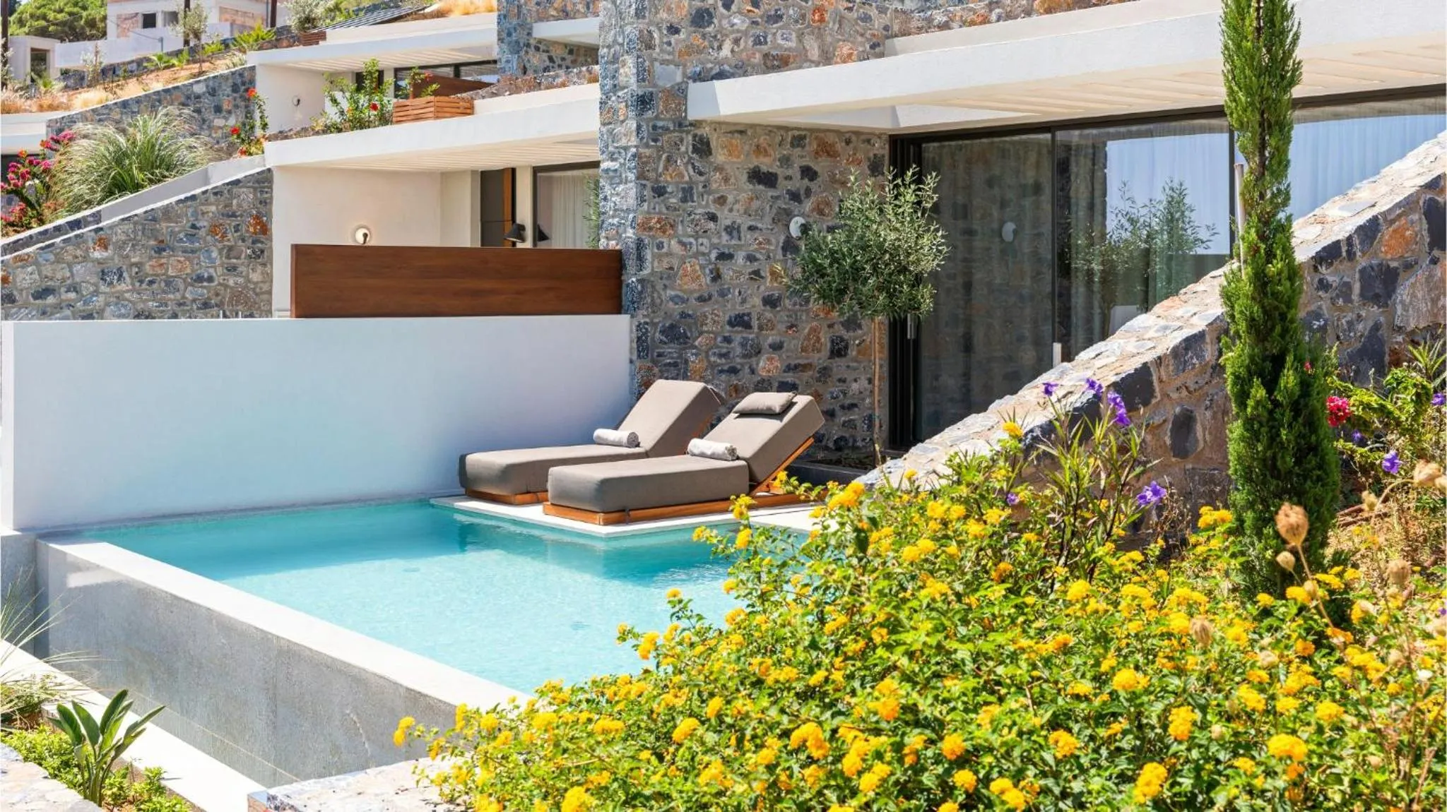 Garden view in Happy Cretan Suites