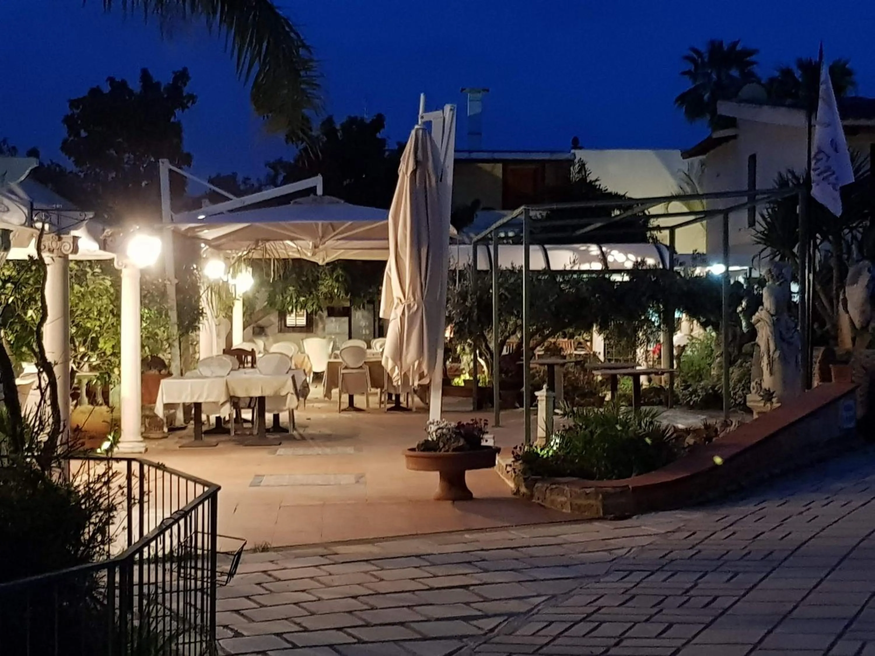 Restaurant/places to eat in Federico Re