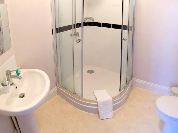 Bathroom in Botley Townhouse