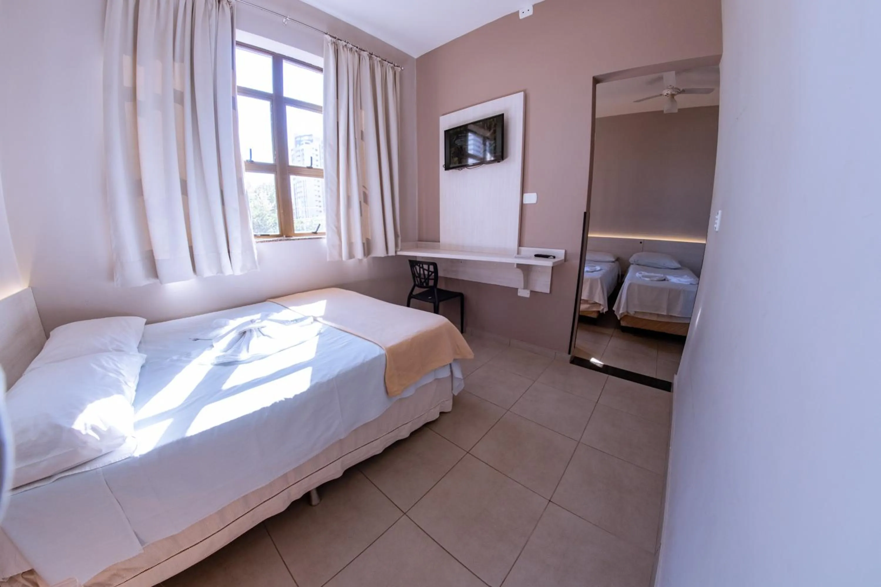 Bedroom, Bed in Hotel Ipiranga Maringa