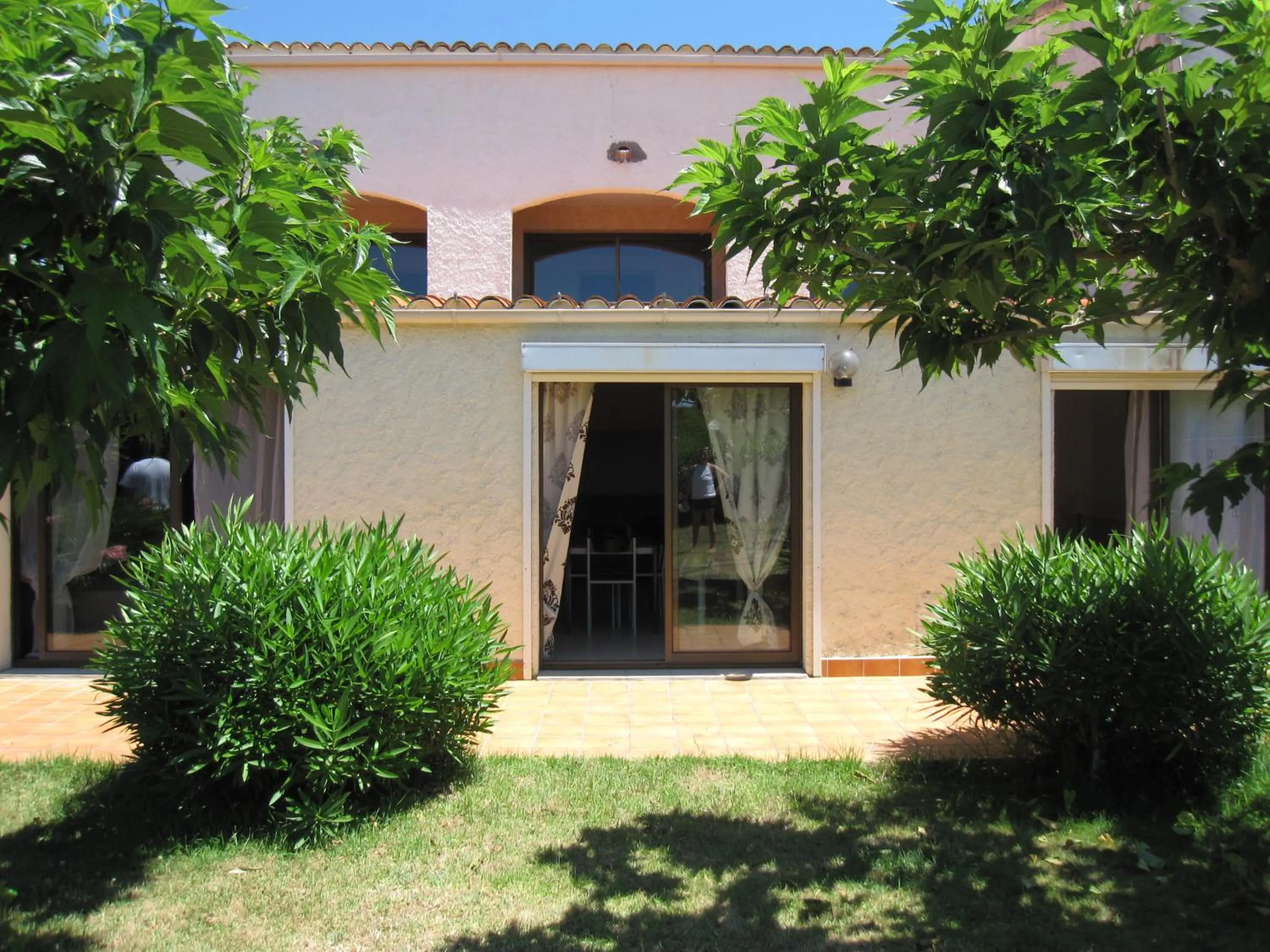 Facade/entrance in Residence les Bell'ombres