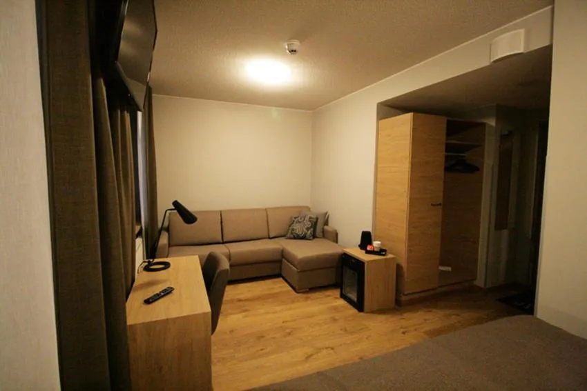 Seating area in Hotelli Toivola