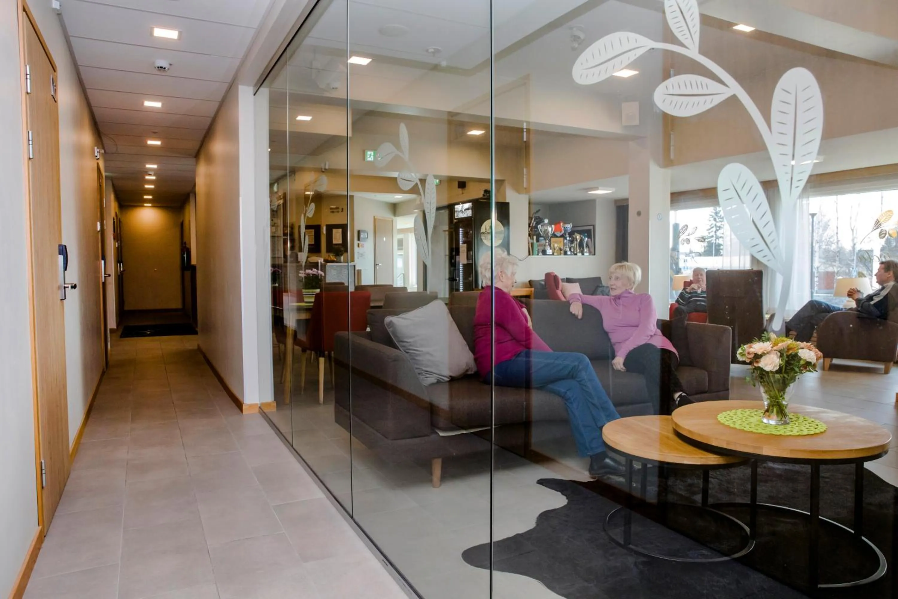 Seating area in Hotelli Toivola