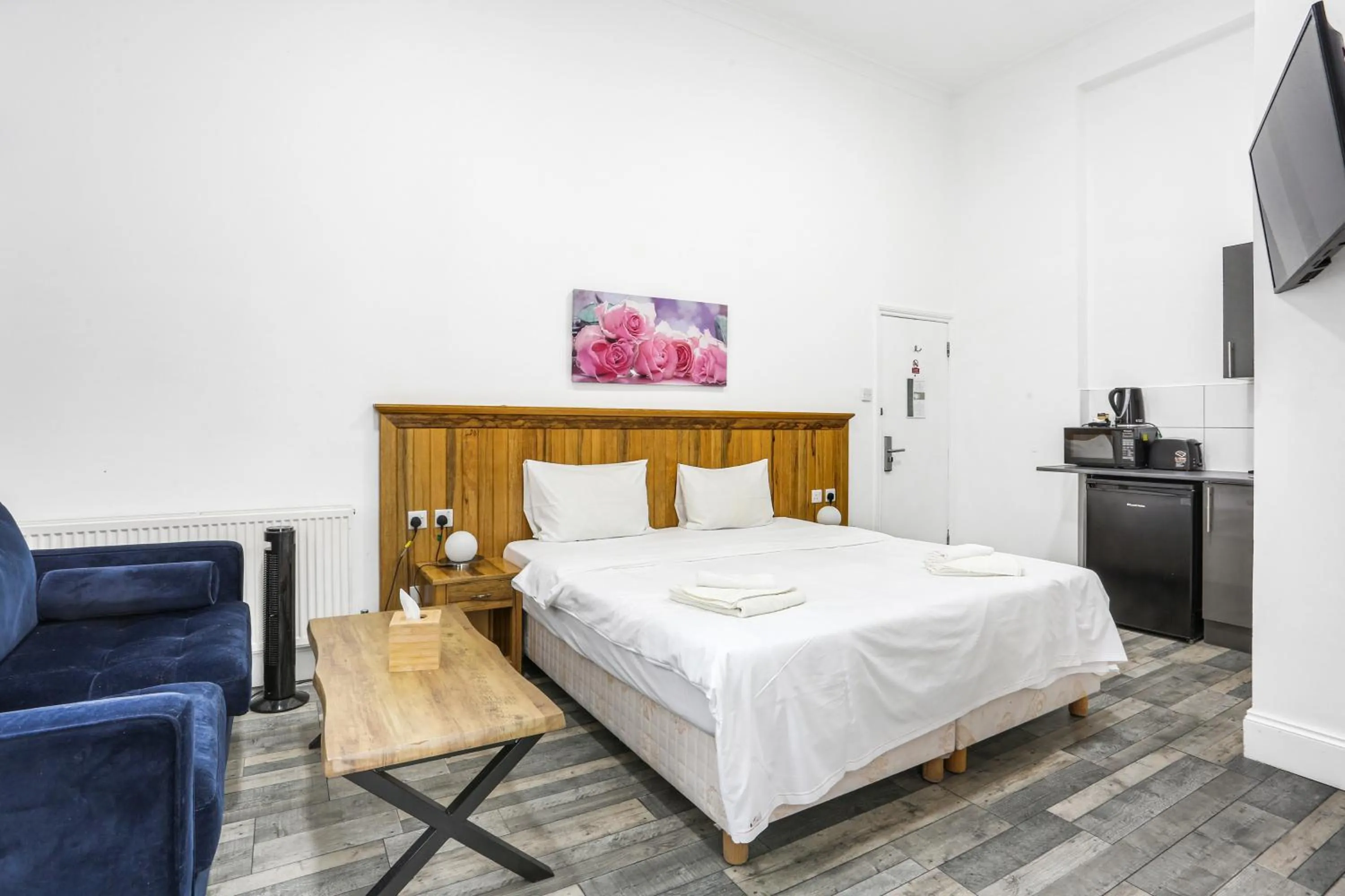 Bedroom, Bed in BeiRoom Hyde Park Apartments