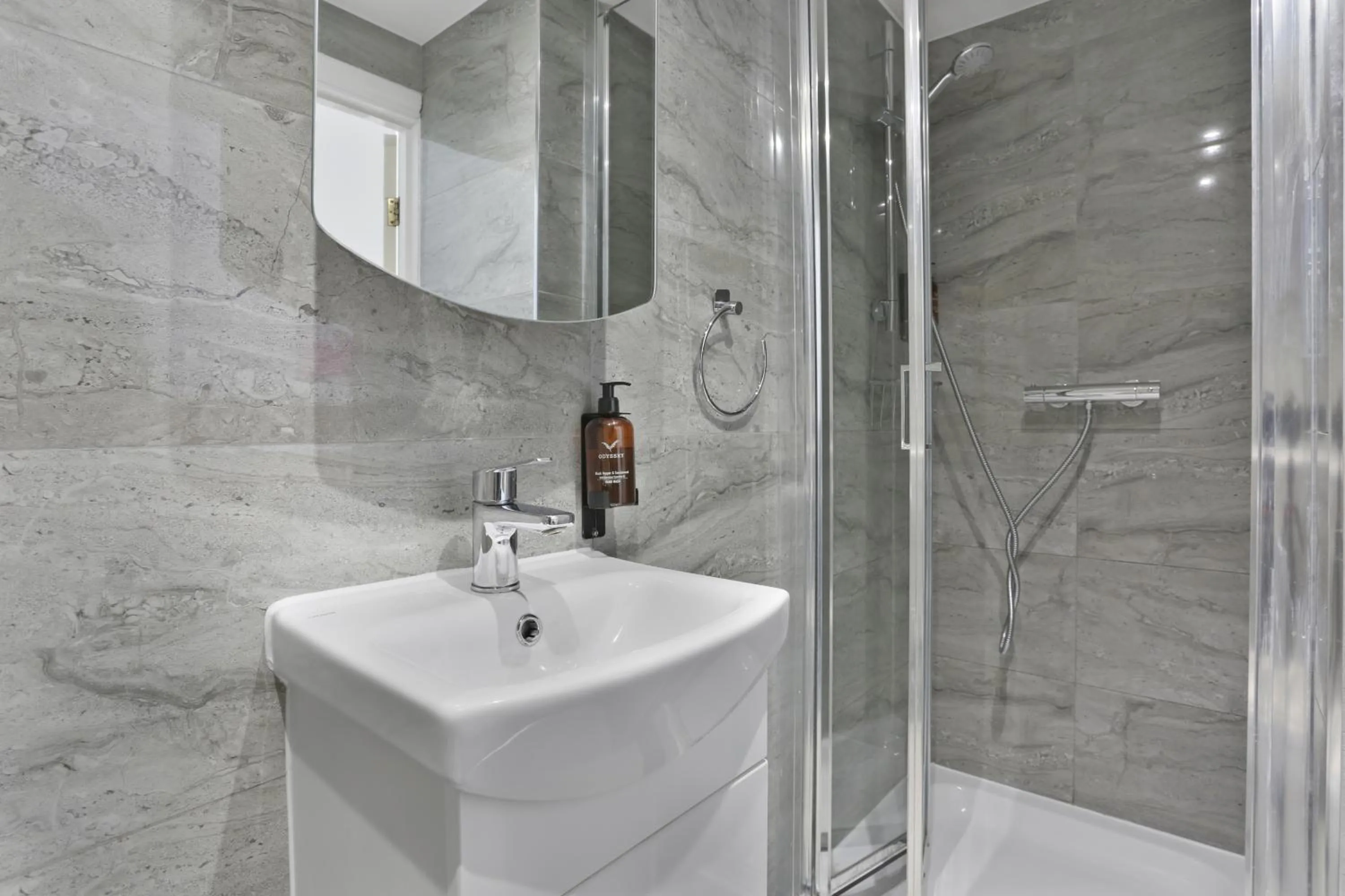 Bathroom in BeiRoom Hyde Park Apartments