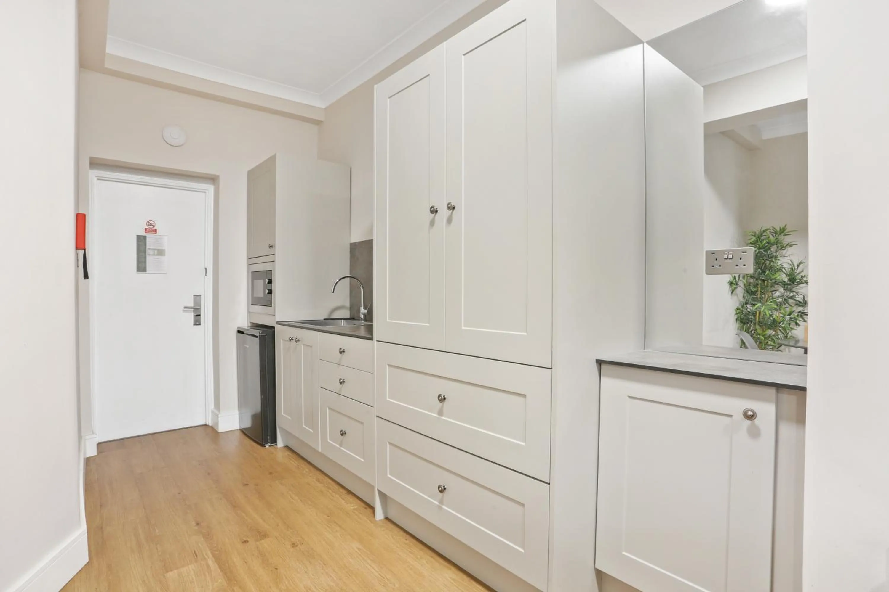 Kitchen or kitchenette in BeiRoom Hyde Park Apartments