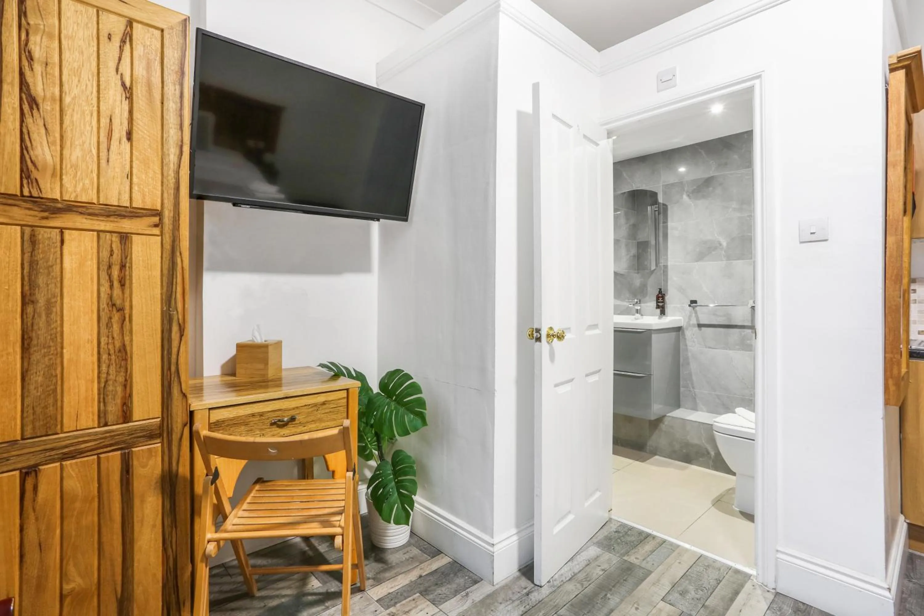 Bathroom in BeiRoom Hyde Park Apartments