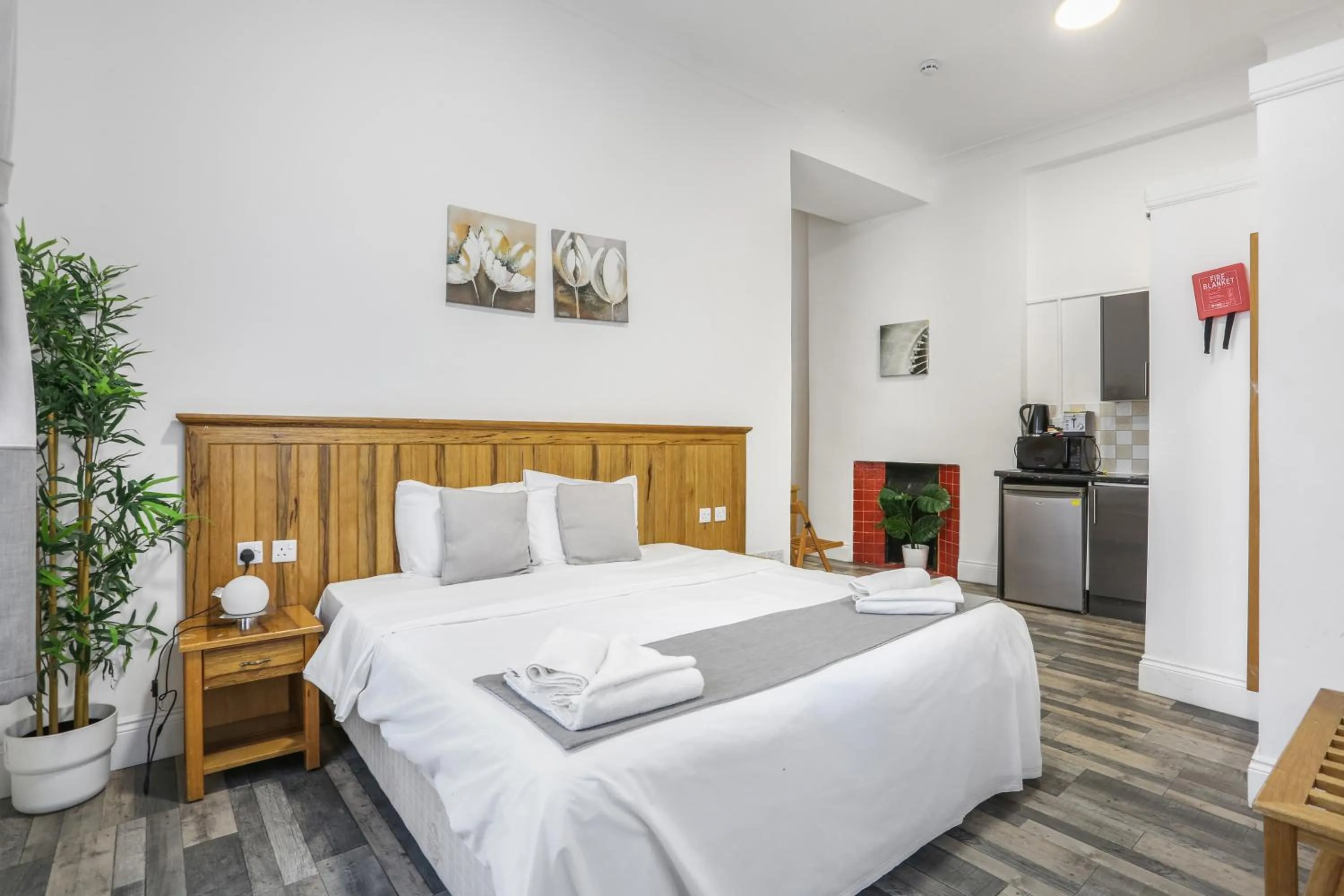 Bed in BeiRoom Hyde Park Apartments