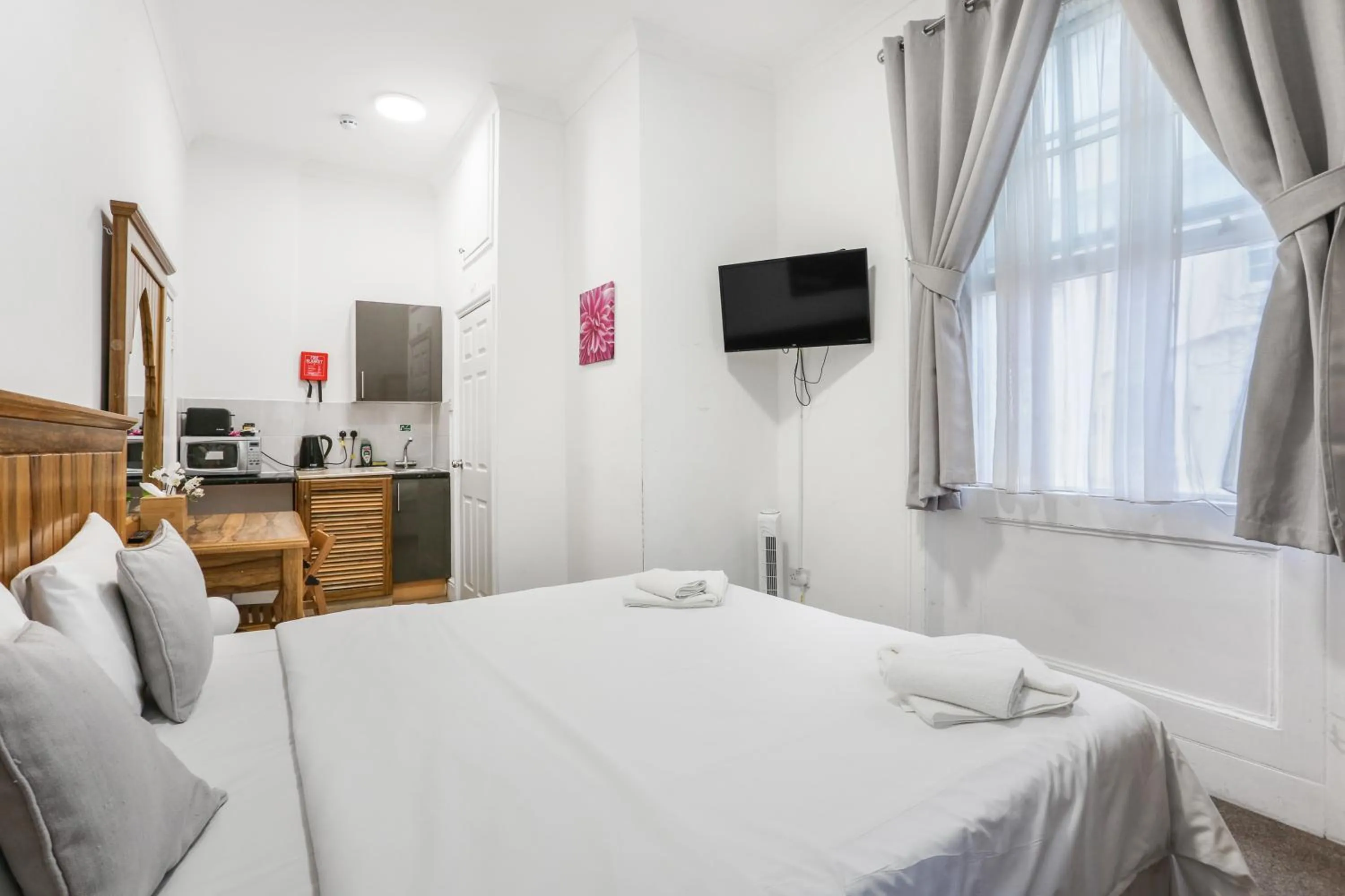 Photo of the whole room, Bed in BeiRoom Hyde Park Apartments