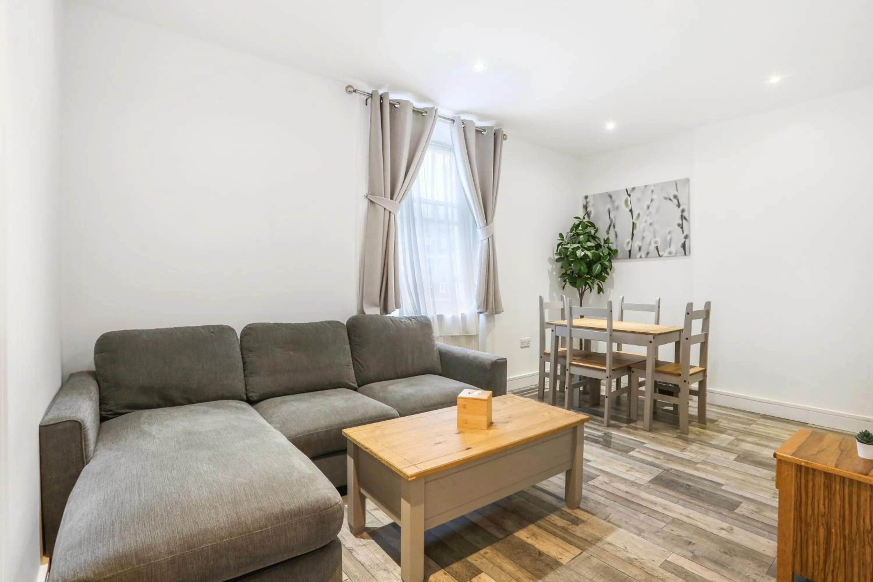 Living room in BeiRoom Hyde Park Apartments