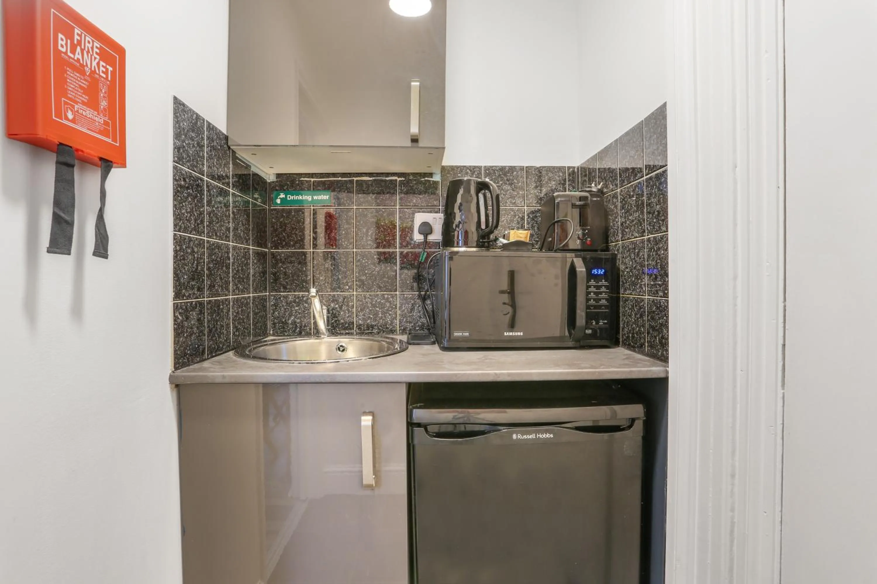 Kitchen or kitchenette in BeiRoom Hyde Park Apartments
