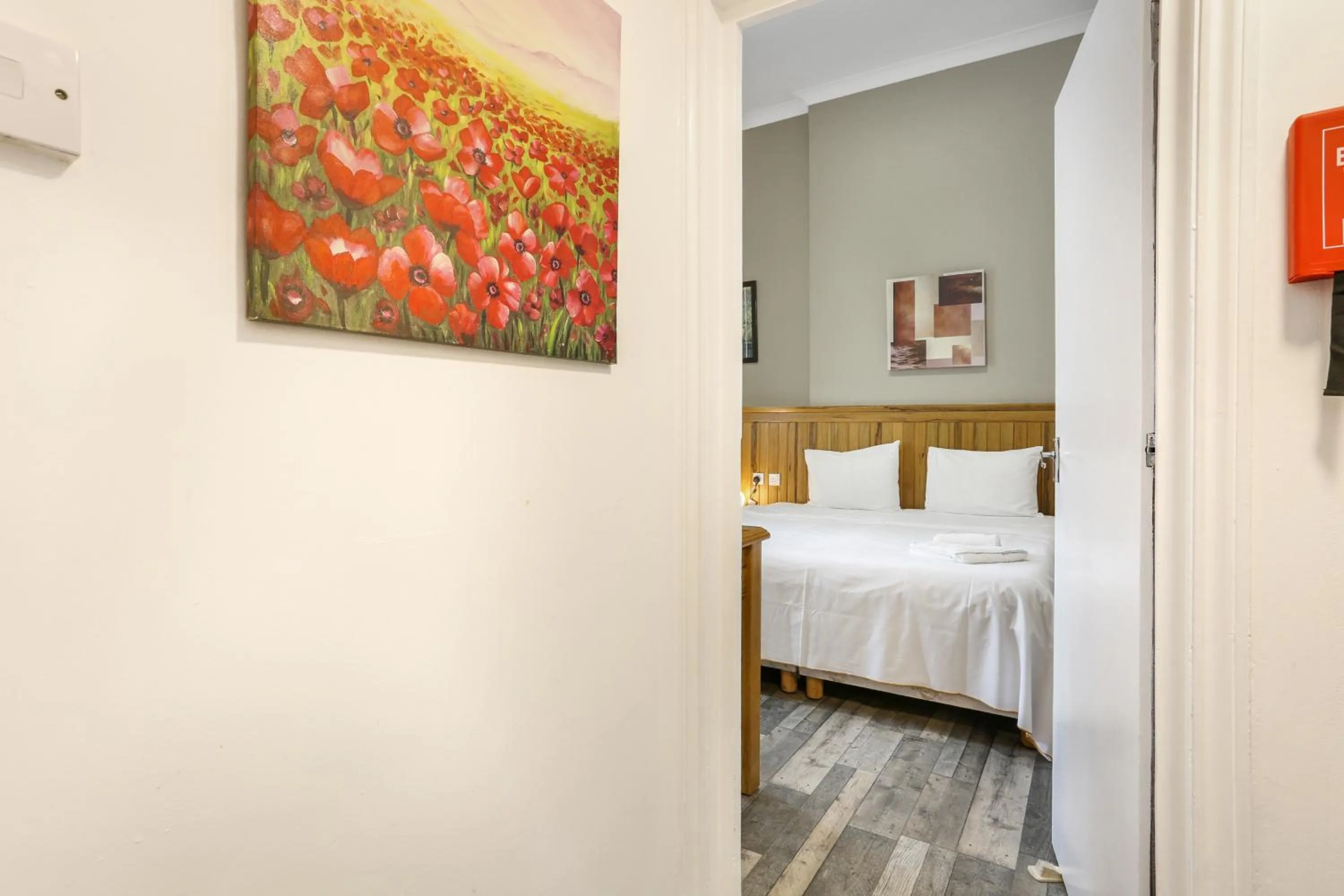 Bedroom, Bed in BeiRoom Hyde Park Apartments