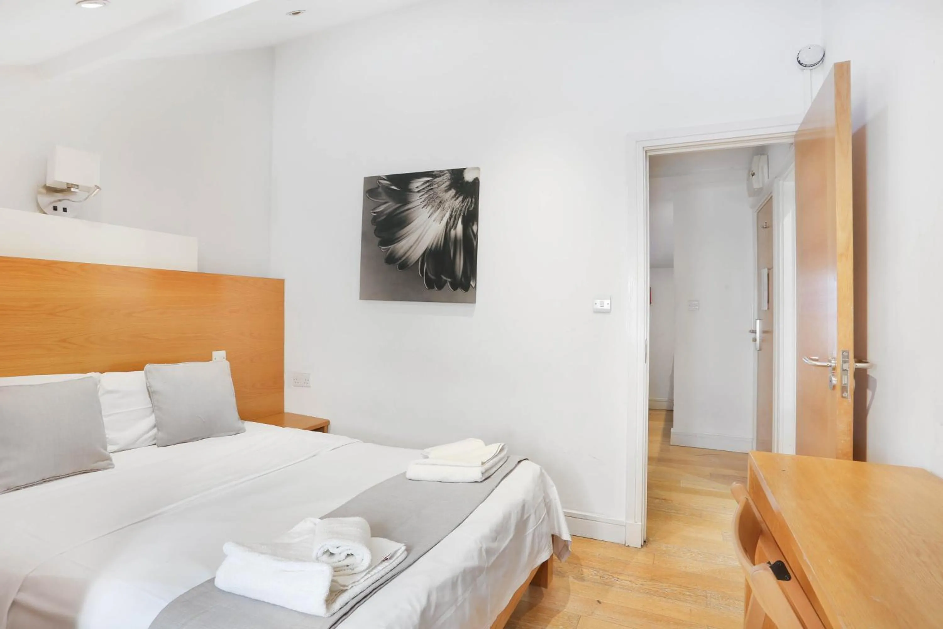 Bed in BeiRoom Hyde Park Apartments