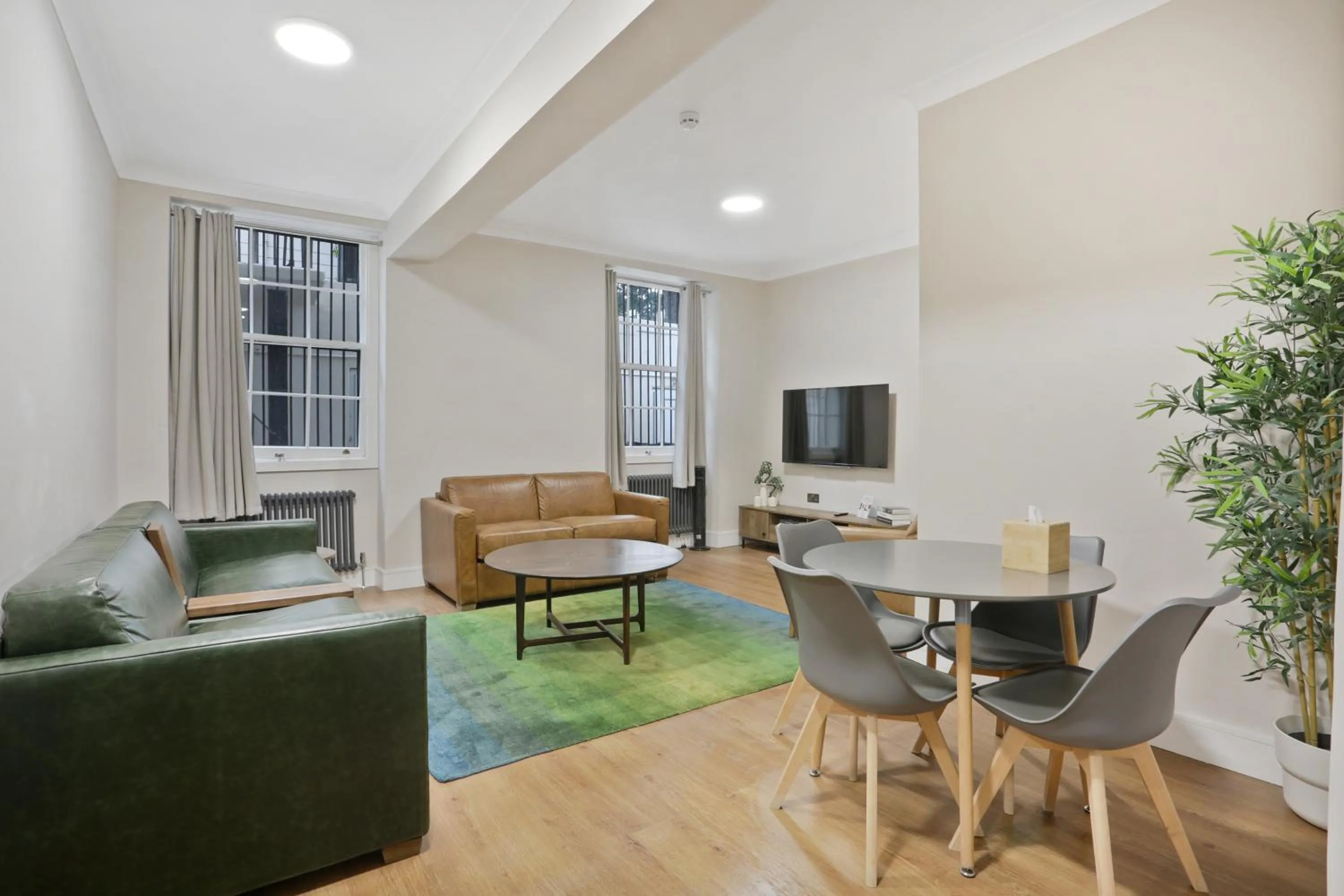 Living room in BeiRoom Hyde Park Apartments