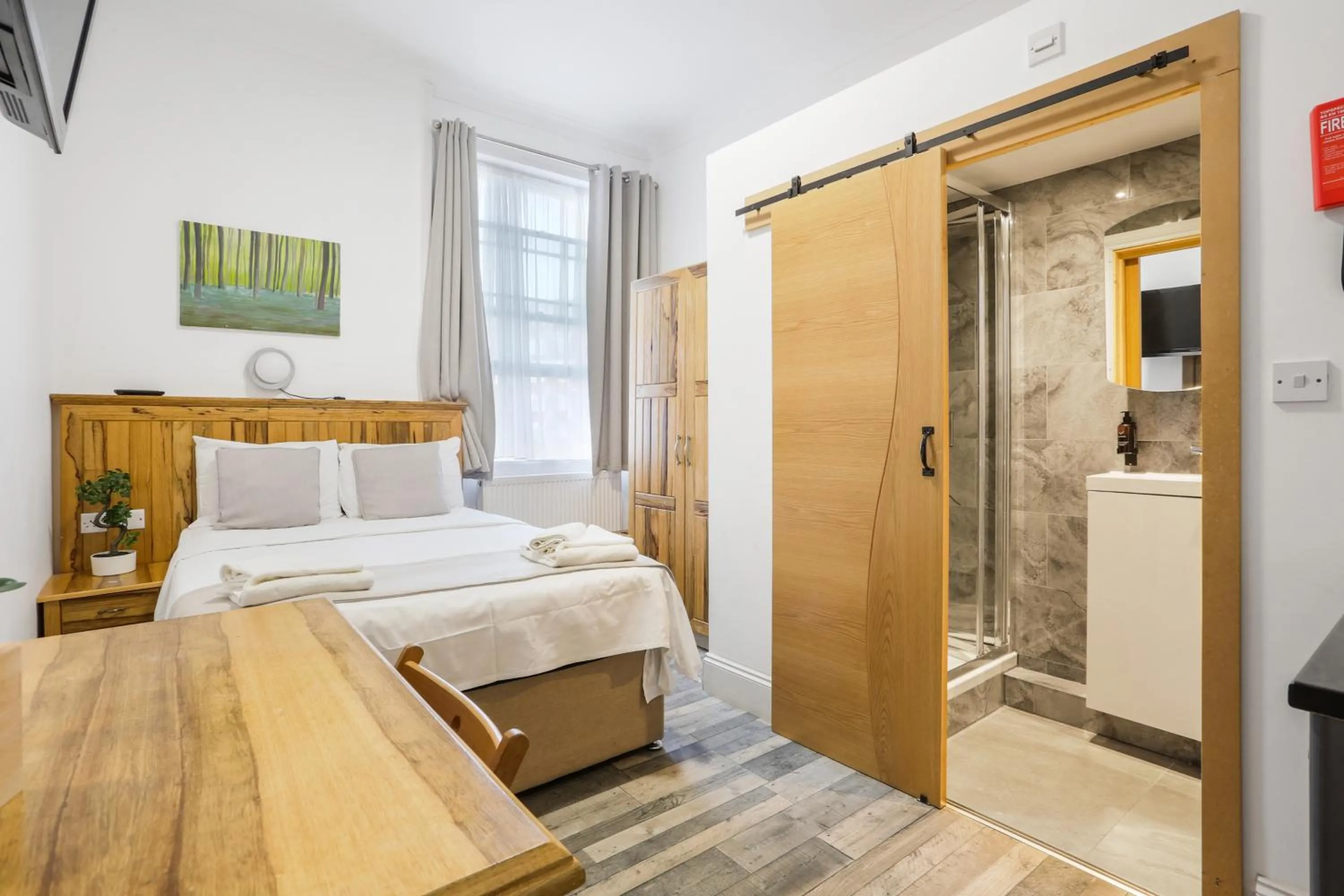 Bed in BeiRoom Hyde Park Apartments